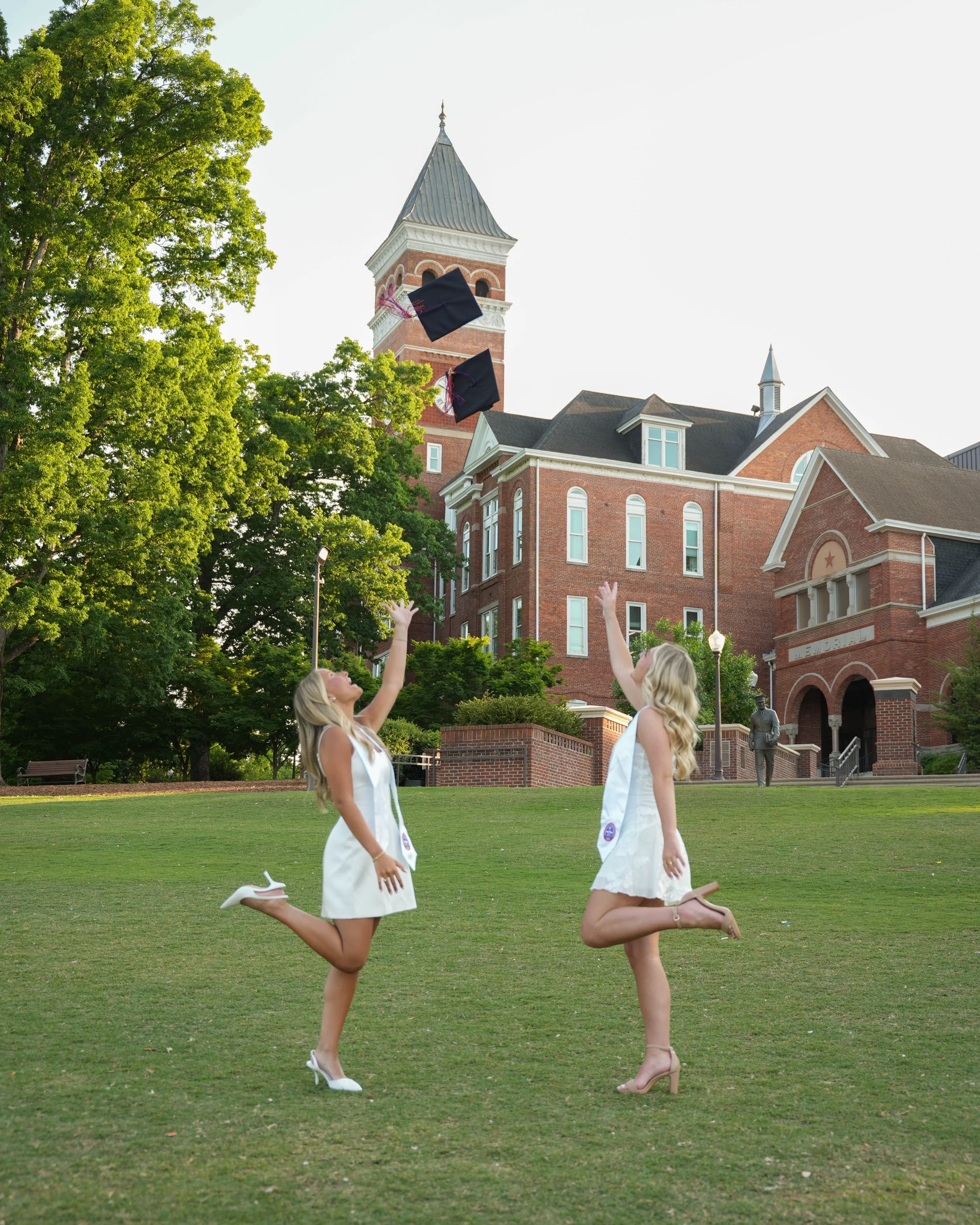 Alexis,Maggie,Ellie,Anita,&MauraClemson2026GradPhotos_SAP-5.JPG