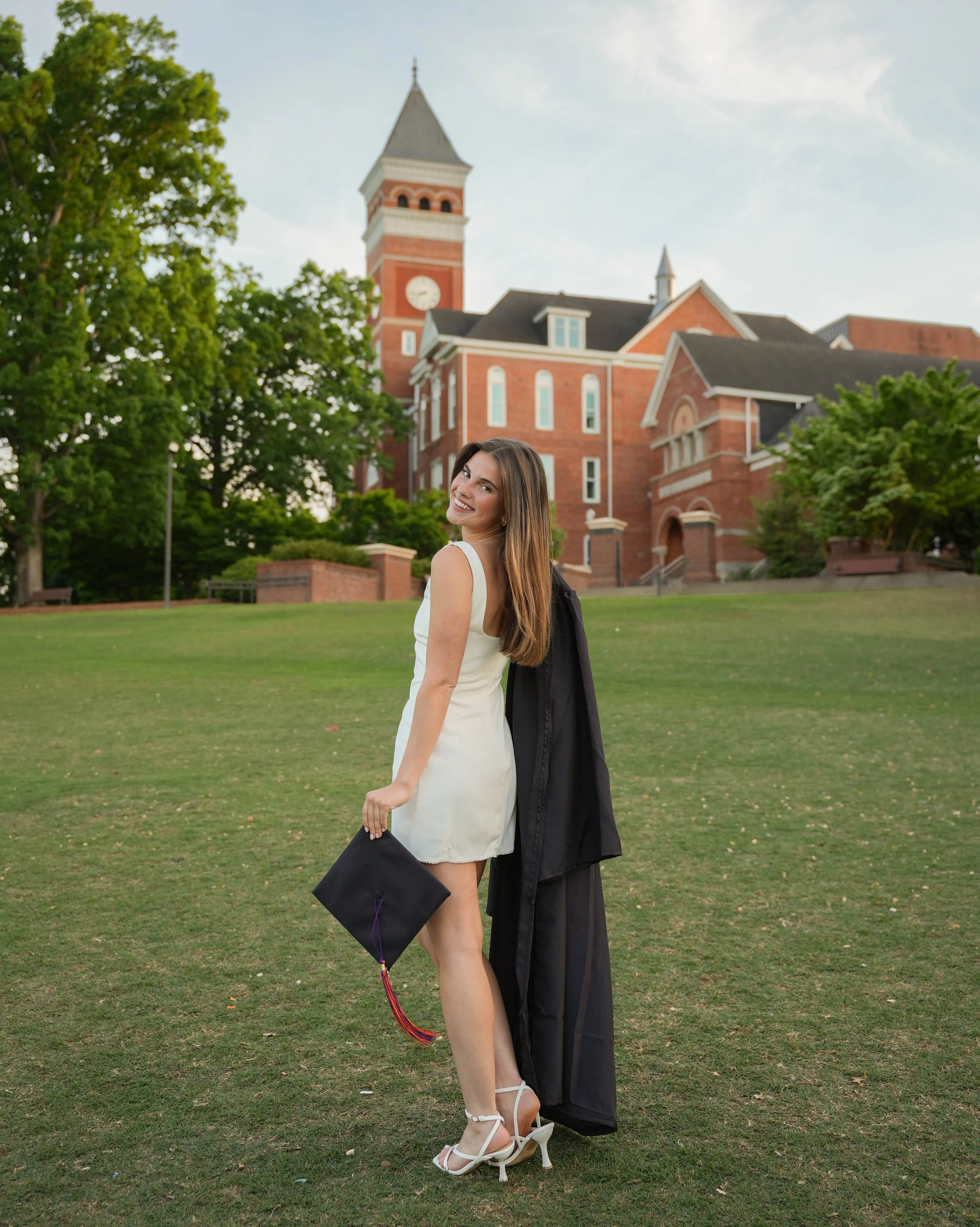 Claire&BessClemson2026GradPhotos_SAP-250.JPG