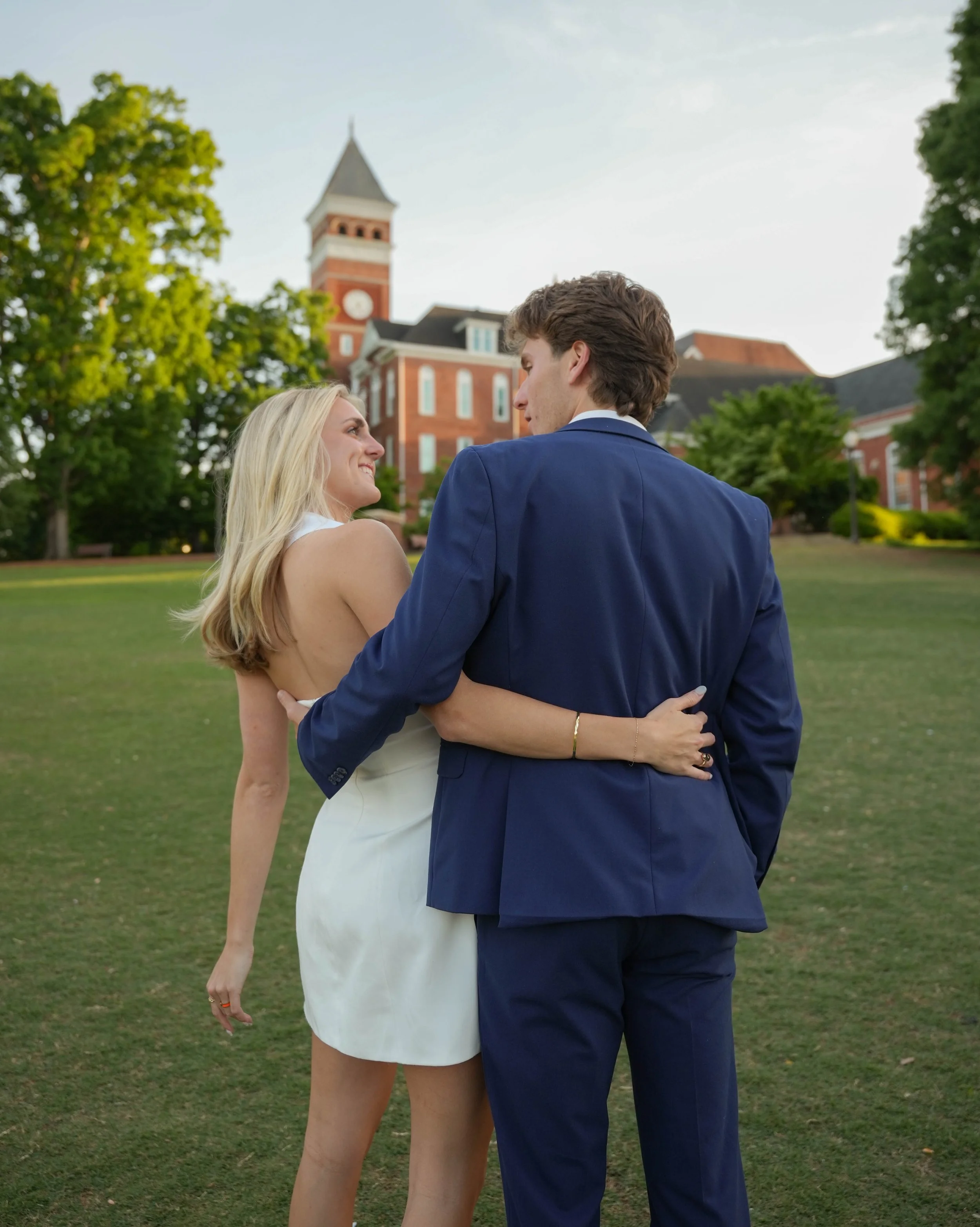 Claire&BessClemson2026GradPhotos_SAP-191.JPG