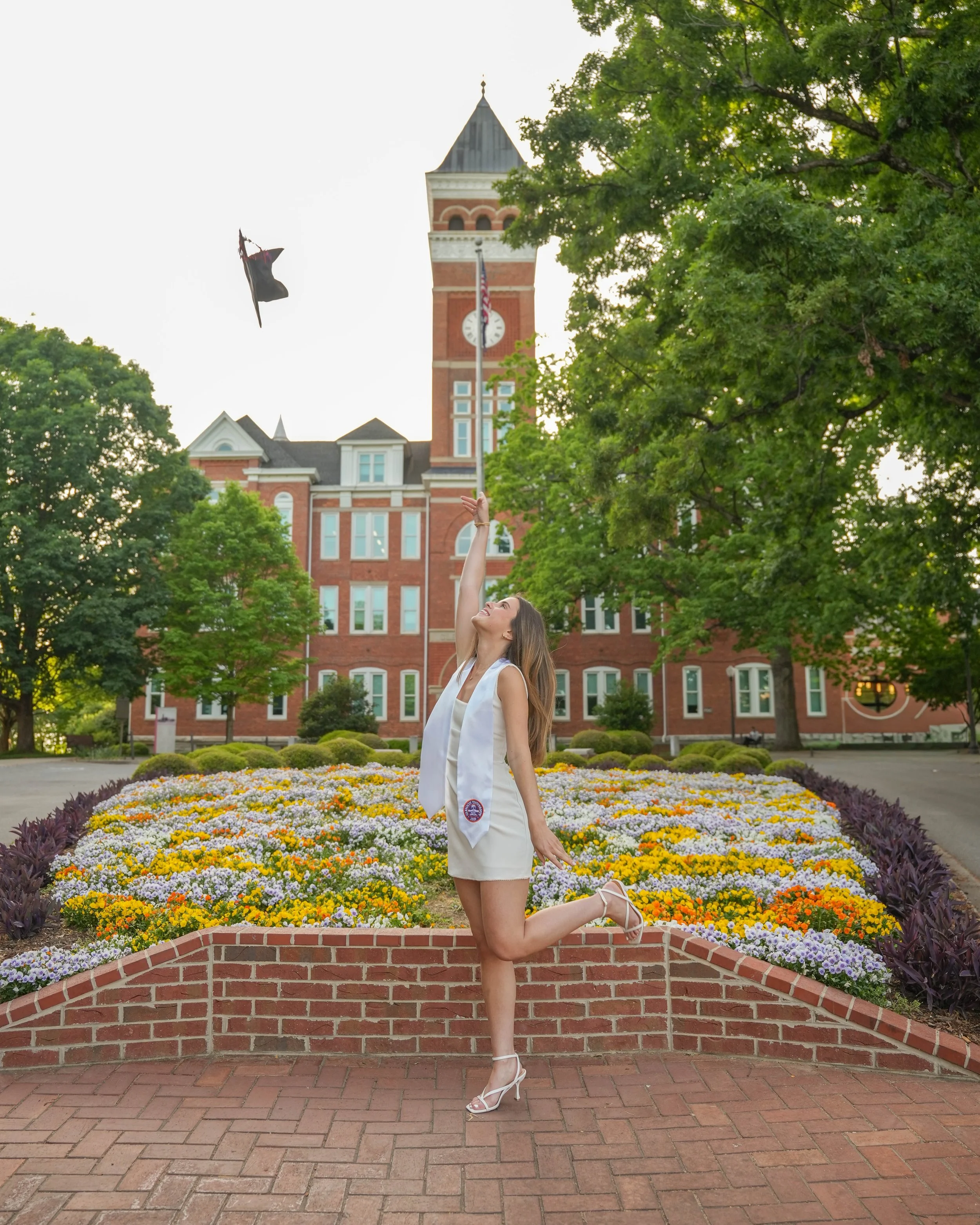 Claire&BessClemson2026GradPhotos_SAP-127.JPG