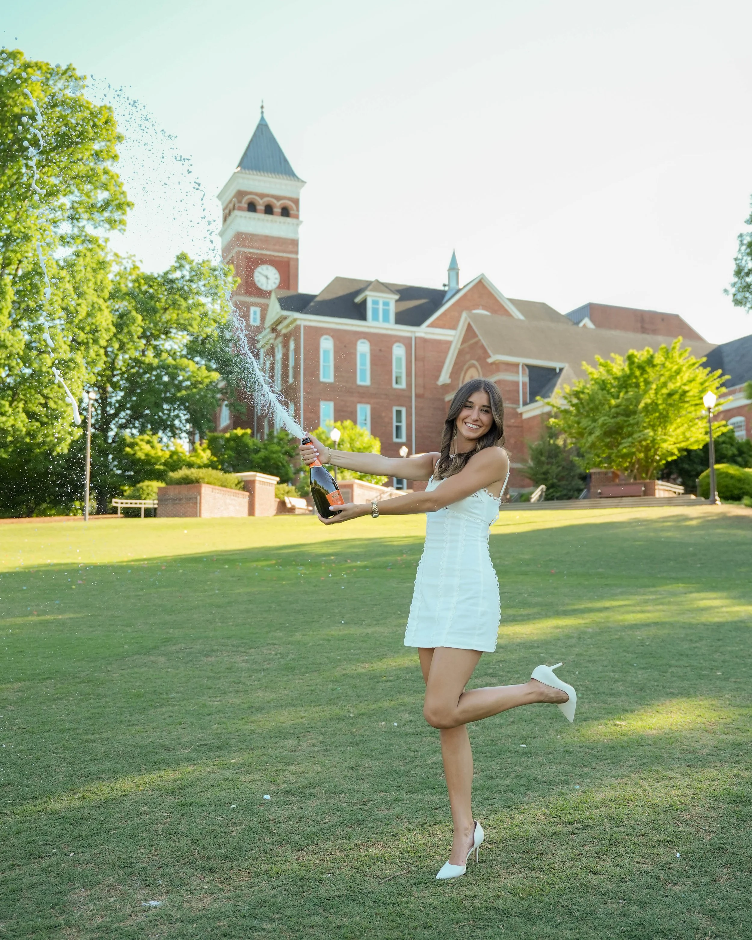 Bridgette,Karley,Sinead&LondonClemson2026GradPhotos_SAP-280.JPG