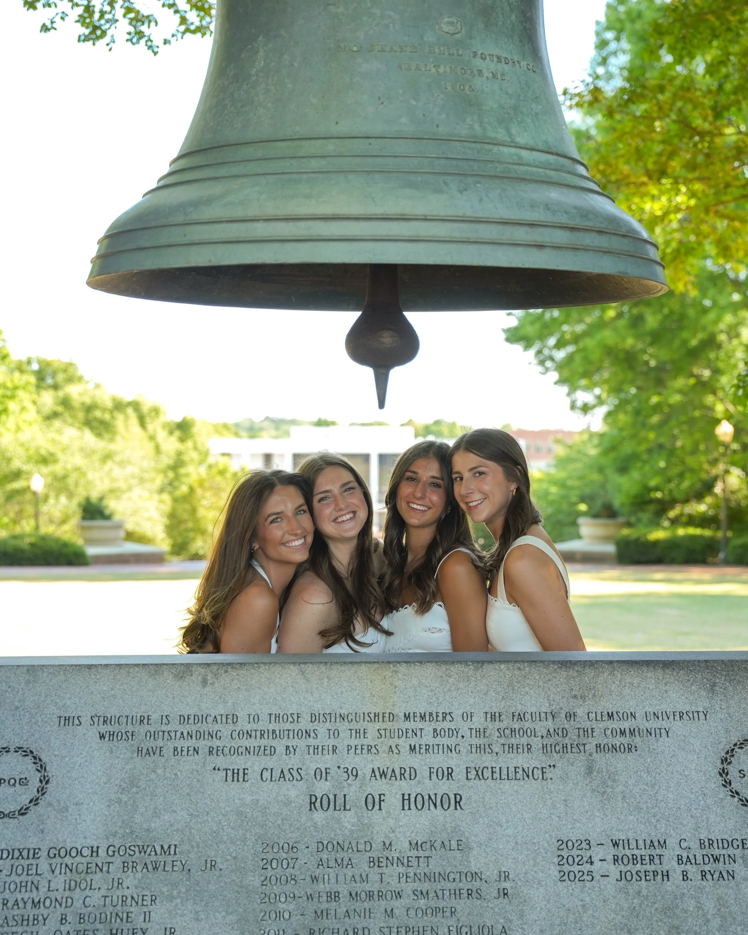 Bridgette,Karley,Sinead&LondonClemson2026GradPhotos_SAP-205.JPG