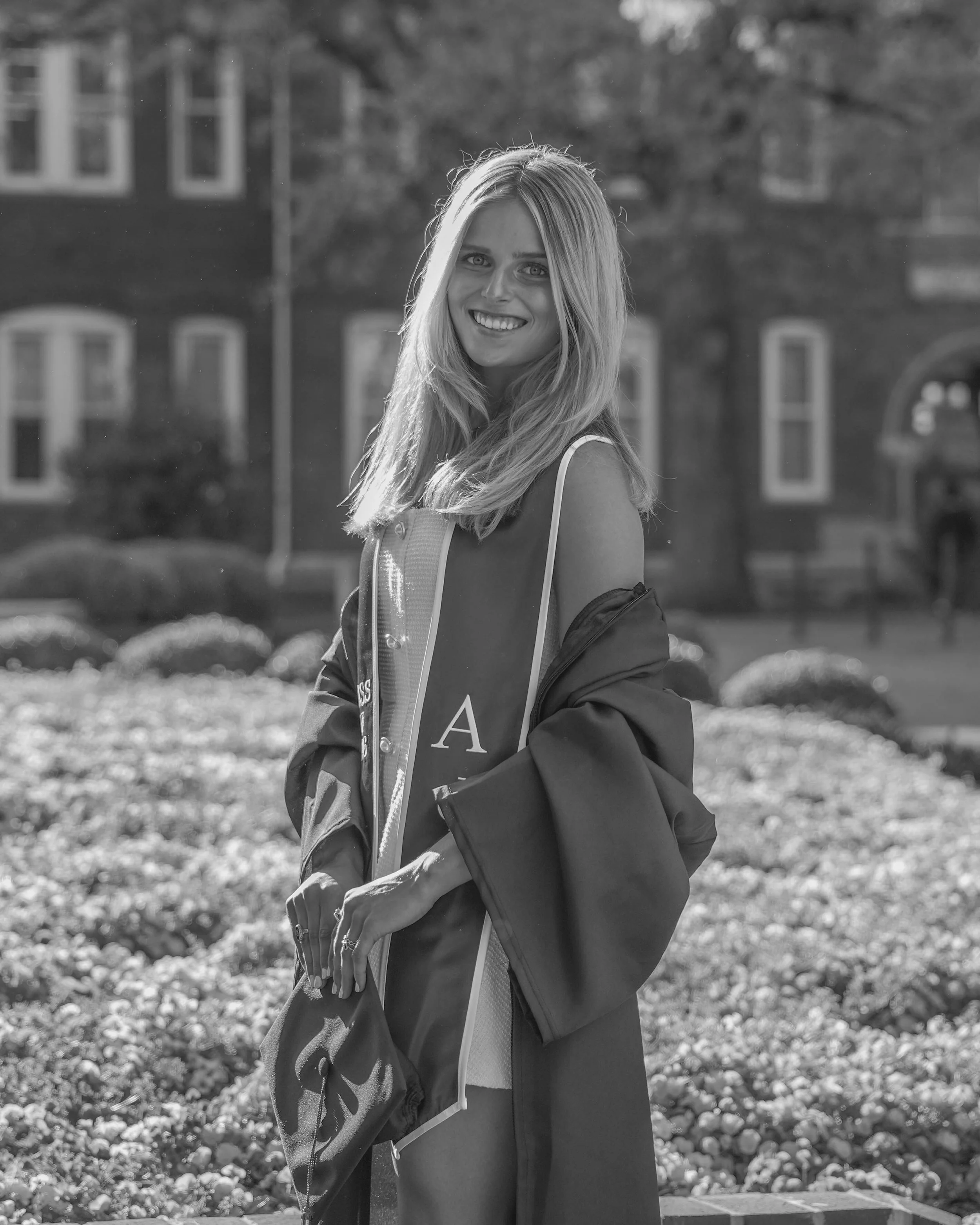 AlexaGarrity2026GradPhoto_SAP-107.JPG