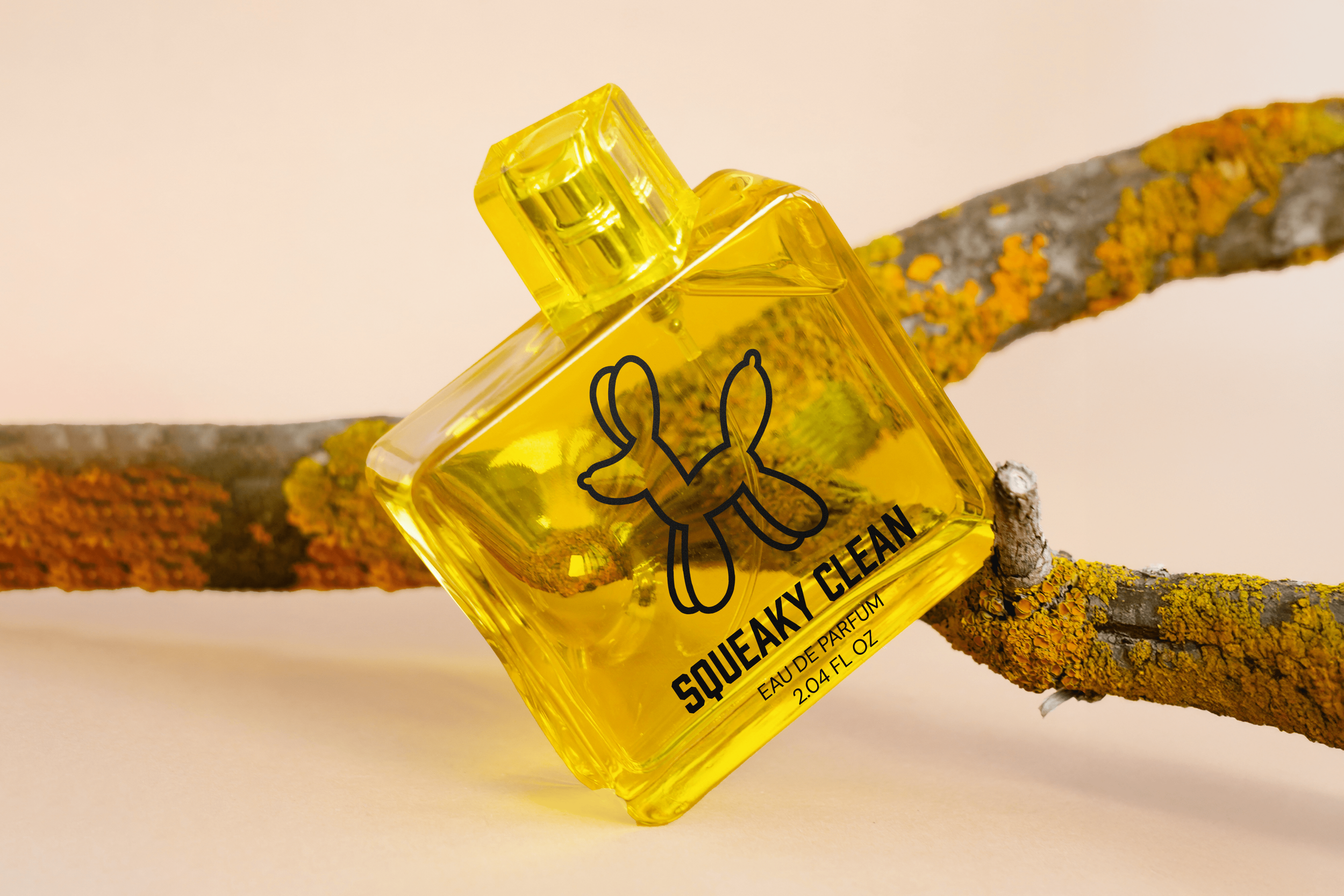 Free Yellow Glass Perfume Bottle Mockup-min (1).png