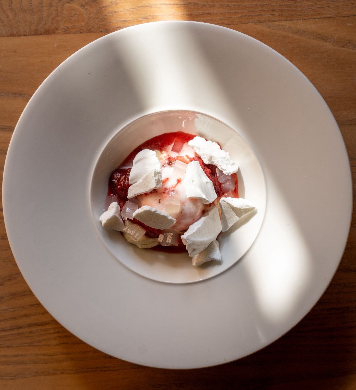 Strawberry &amp; Elderflower Eton Mess&nbsp;