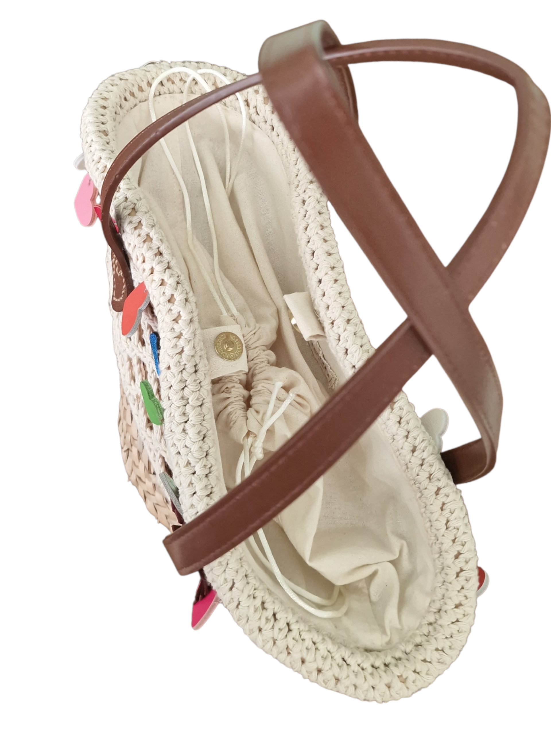 vista dell'interno della coffetta cuori in festa rivestita con cotone all'interno e bottoncino magnetico