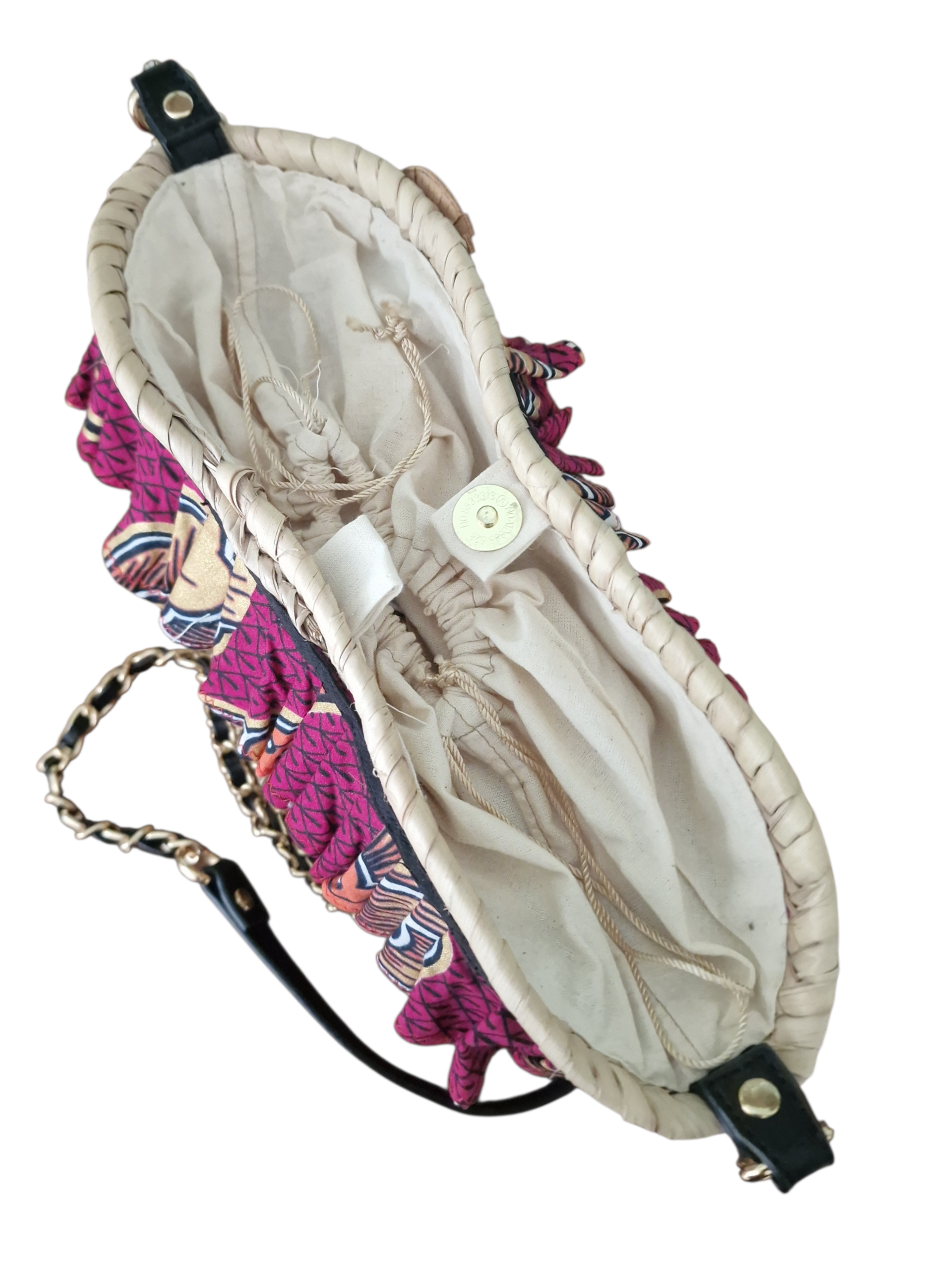 vista dall'alto della coffetta ammurusa con sacchetto interno e chiusura con bottoncino magnetico