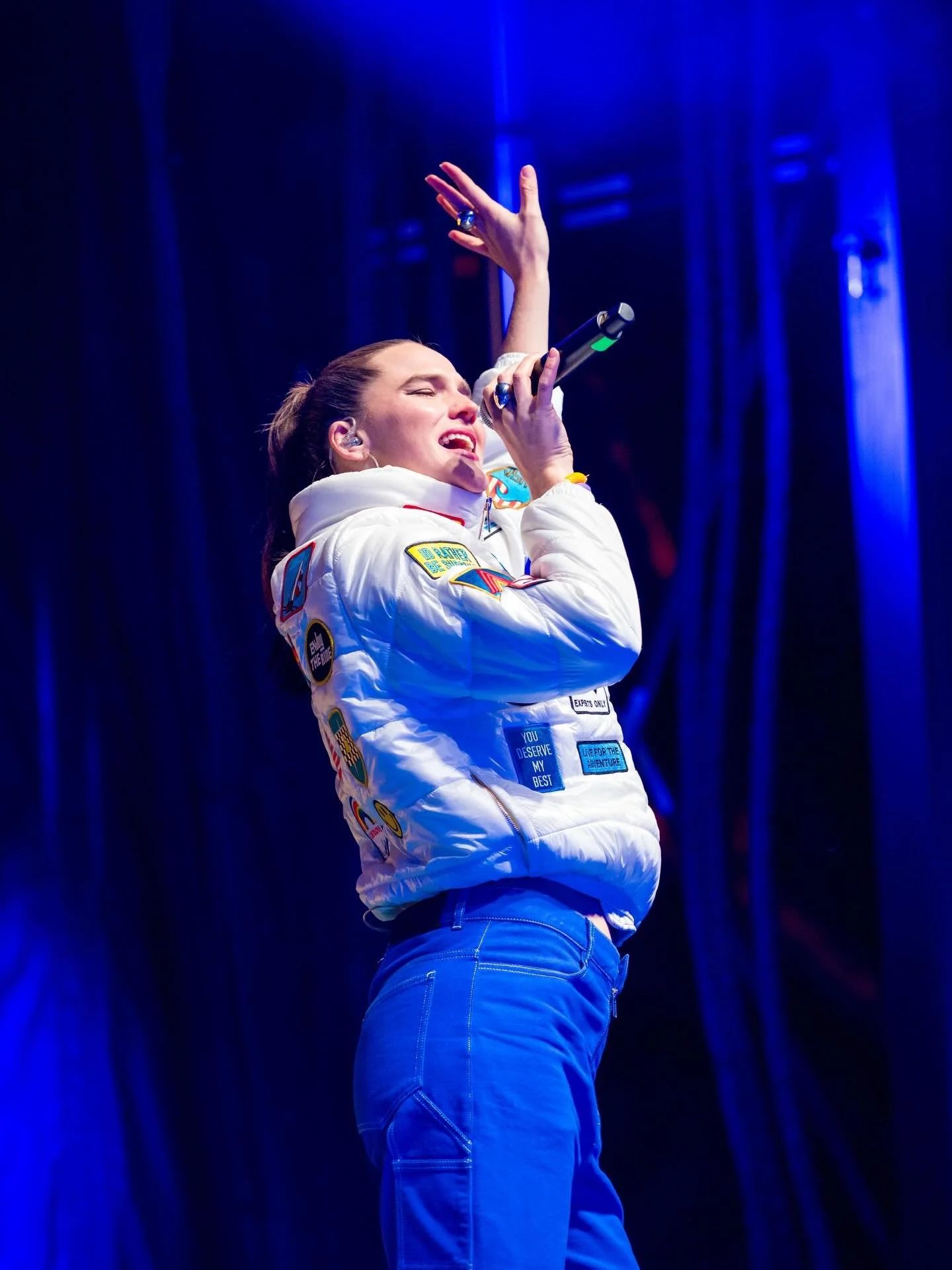 Sofi Tukker hadn&rsquo;t even started yet and the crowd was already buzzing with anticipation. The excitement crackling through the air like everyone knew something big was about to happen. Then she stepped on stage and instead of releasing that ener