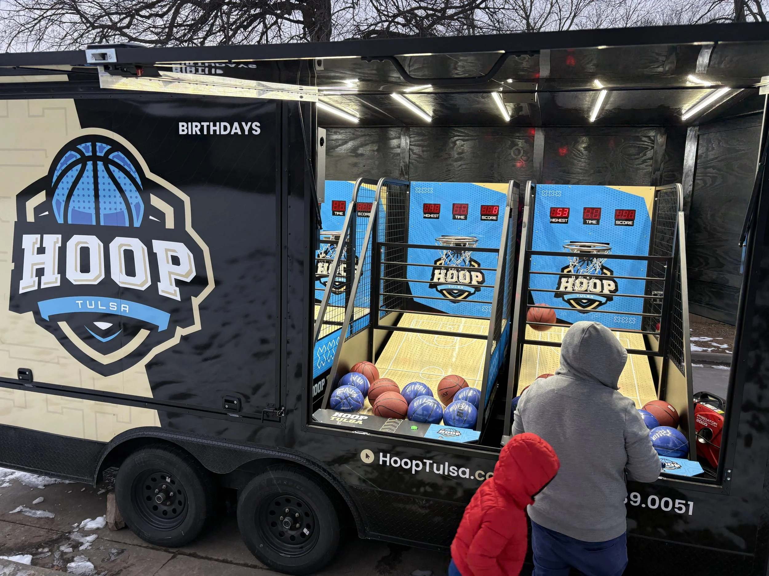 Pre-Thanksgiving Events in Tulsa: Make Your Gatherings Unforgettable with Hoop Tulsa