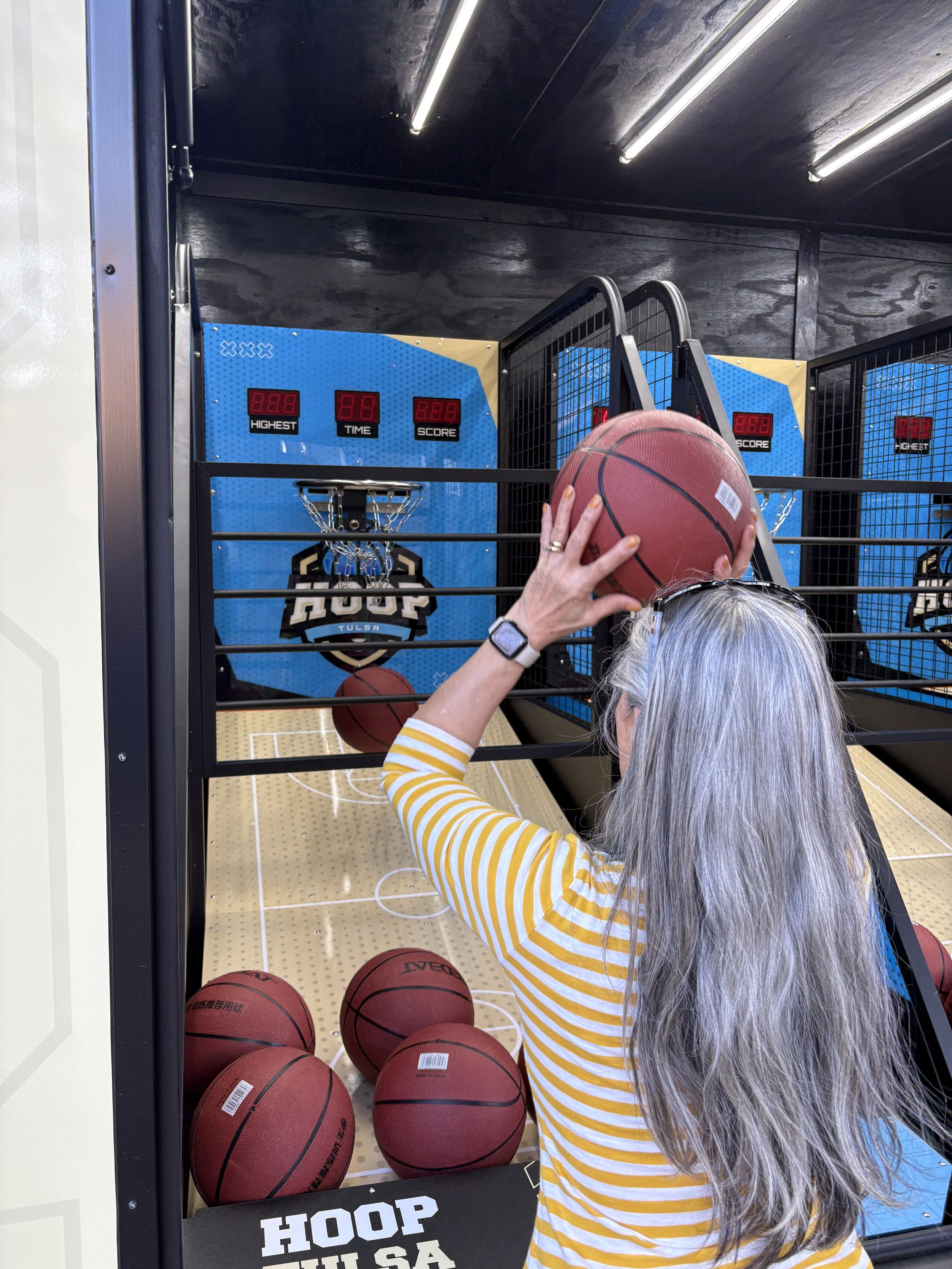 End the Year Strong in Tulsa with Hoop Tulsa Arcade Basketball Fun