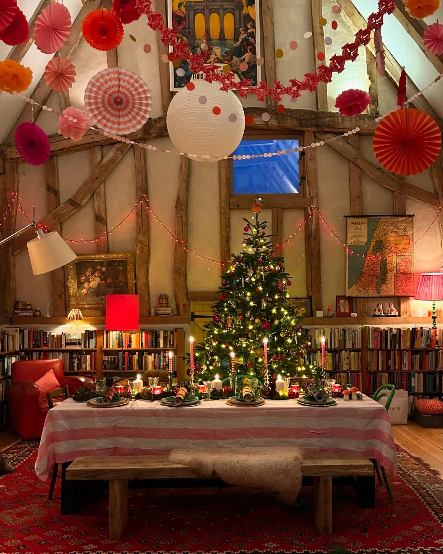 Christmas has begun @indiaknight's ✨✨🎄✨✨ 🎅
Wishing everyone a very merry time. X