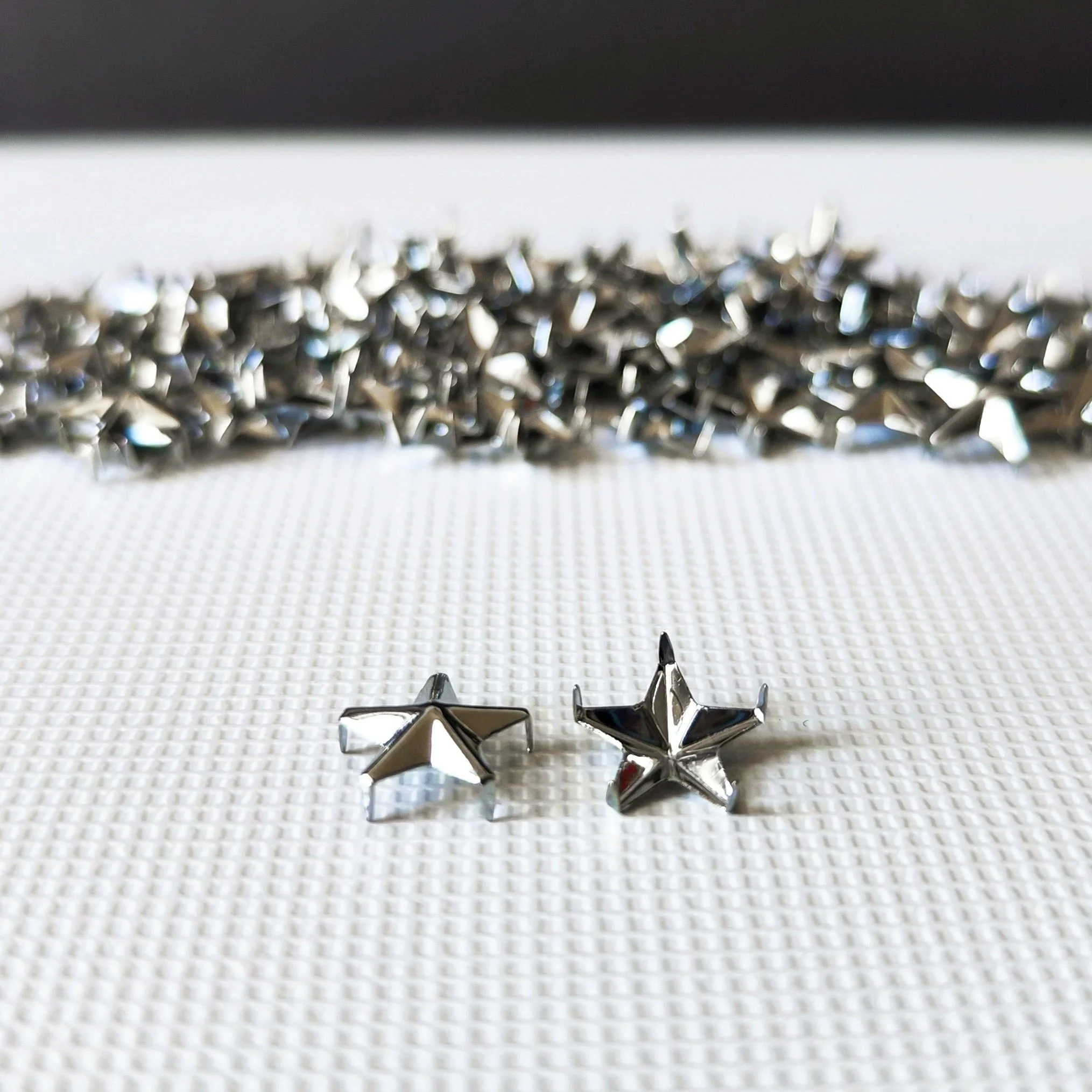 Star studs (11 mm - 15 mm)