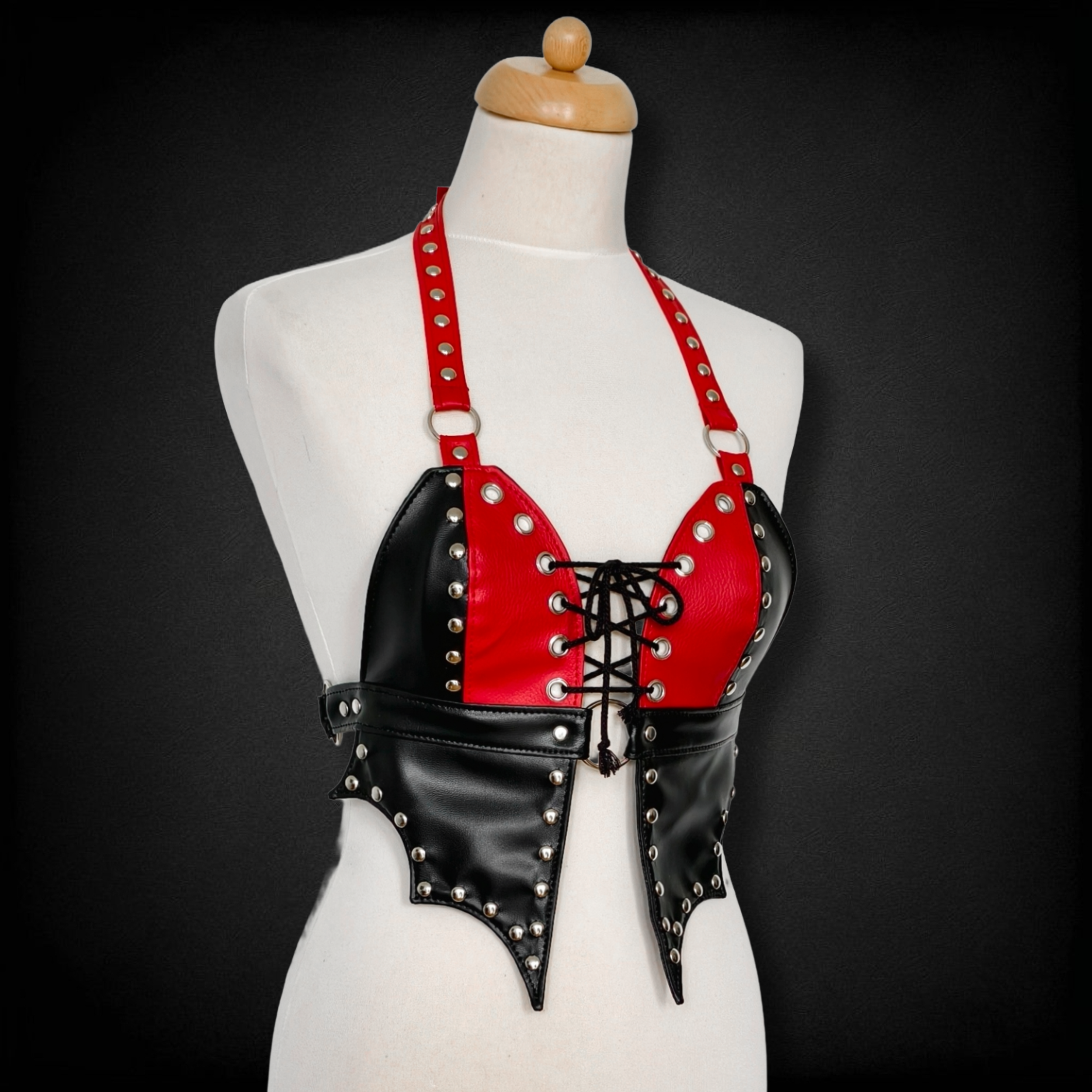 Bikini top with batwings