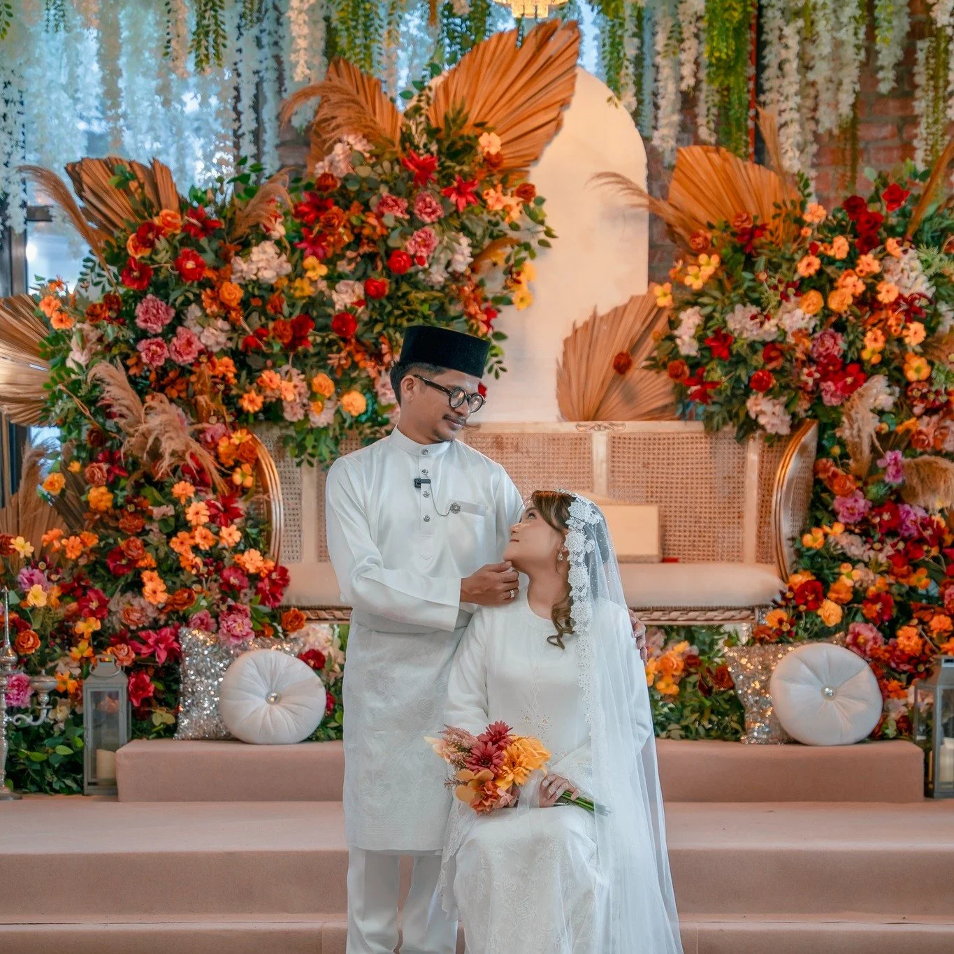 Zarul &amp; Amira &mdash; sepadan, secocok &amp; majlis mereka memang meriah! 💍✨

Aura bahagia pasangan ni memang terserlah dari awal sampai akhir.
Seronok tengok tetamu pun turut sama memeriahkan majlis!

Pakej Sua Avenue serendah RM11,755 sahaja

