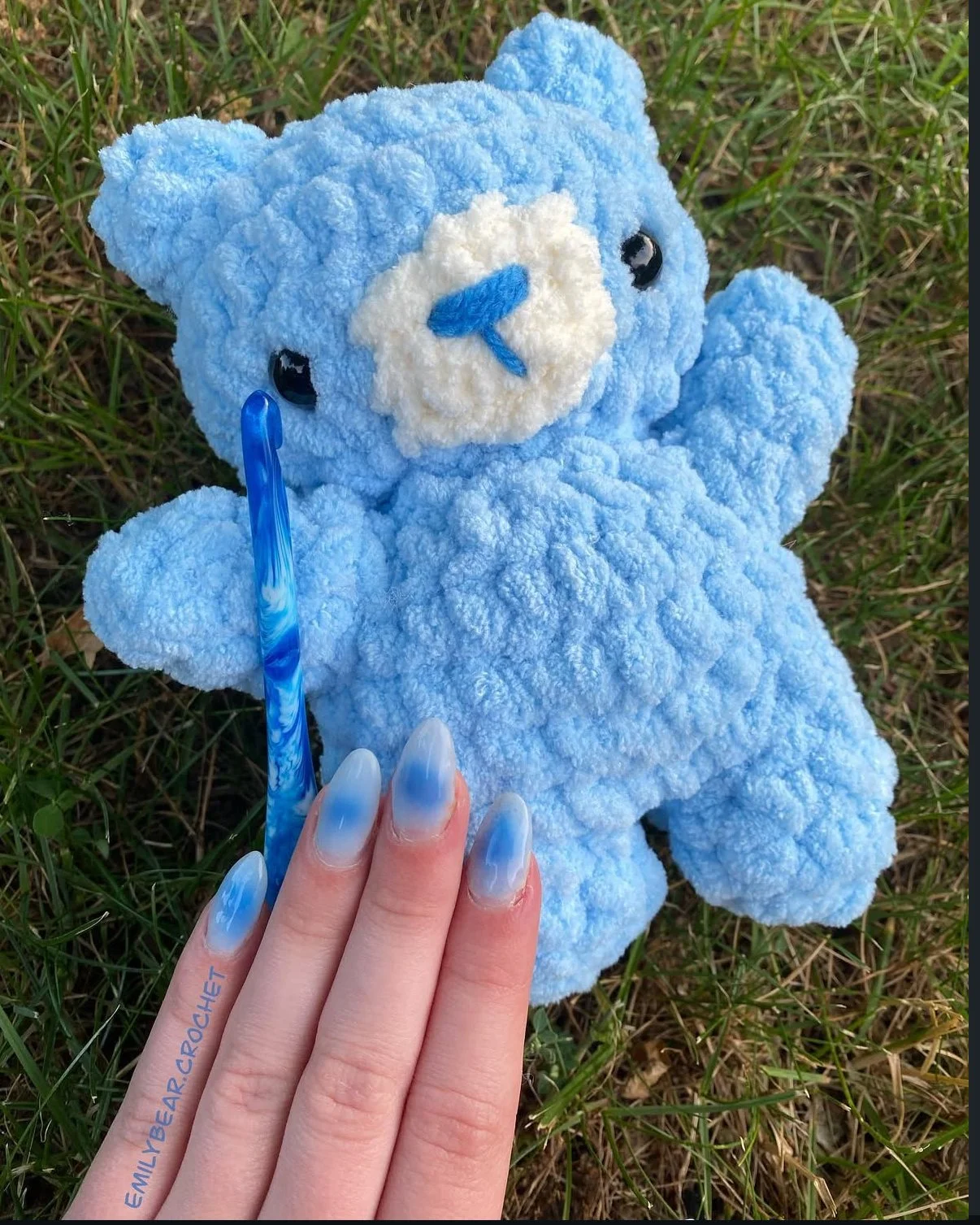 Pattern by Lorettaloops on IG