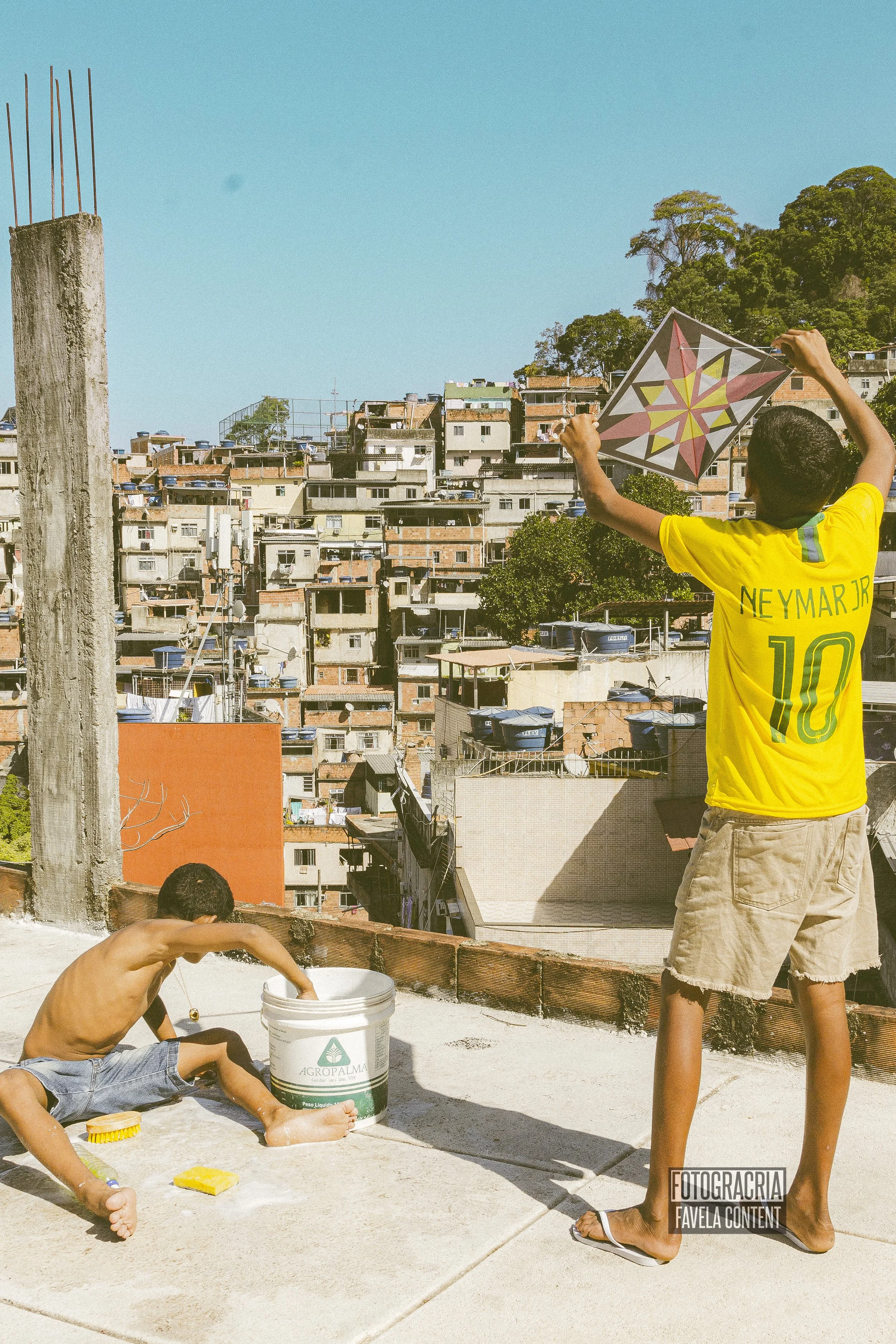 Brincadeira de criança-1.jpg