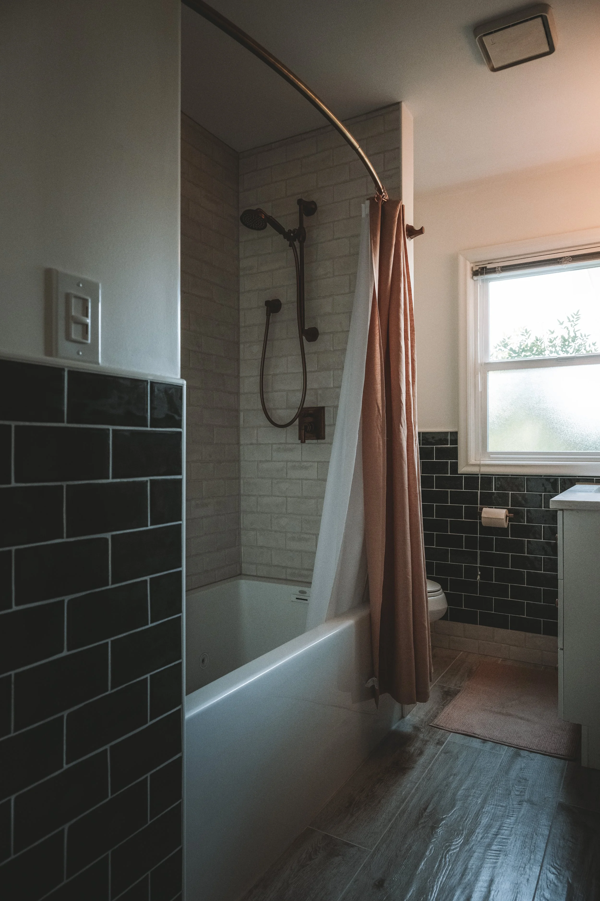 2026_April_BrendanRockStarRemodel_Bathroom_AmyAdams-19.jpg