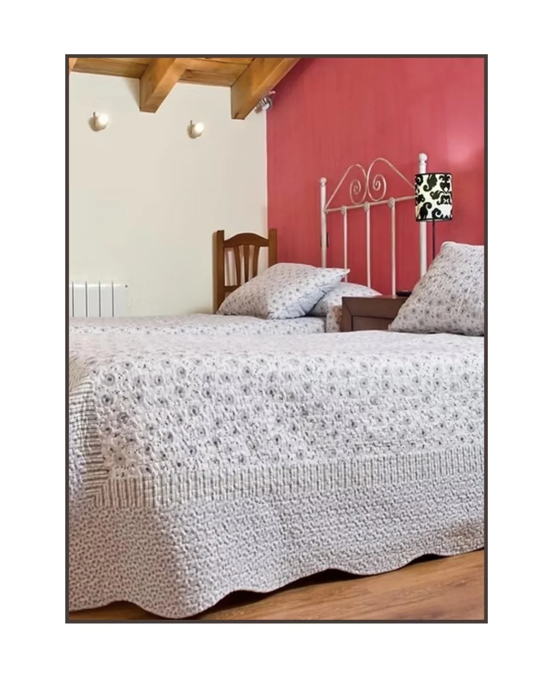 🌲 Naturaleza y senderismo desde la puerta de casa
Alojarte en Casa Rural Los Cazillos es estar rodeado de rutas, caminos rurales y paisajes t&iacute;picos de la provincia de Burgos.
Un lugar perfecto para desconectar, caminar sin prisas y disfrutar 