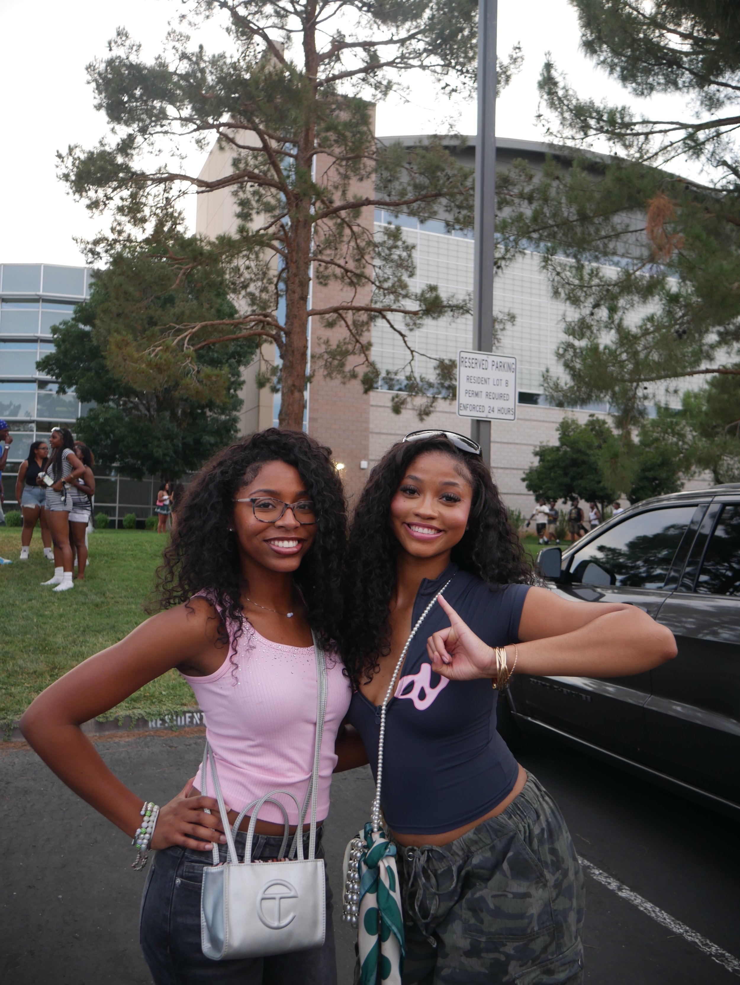 Pretty Girl Takeover at UNLV 

Tag Who You See!

@unlvalphas 

#aka #aka1908 #greeklife #divine9 #lumix