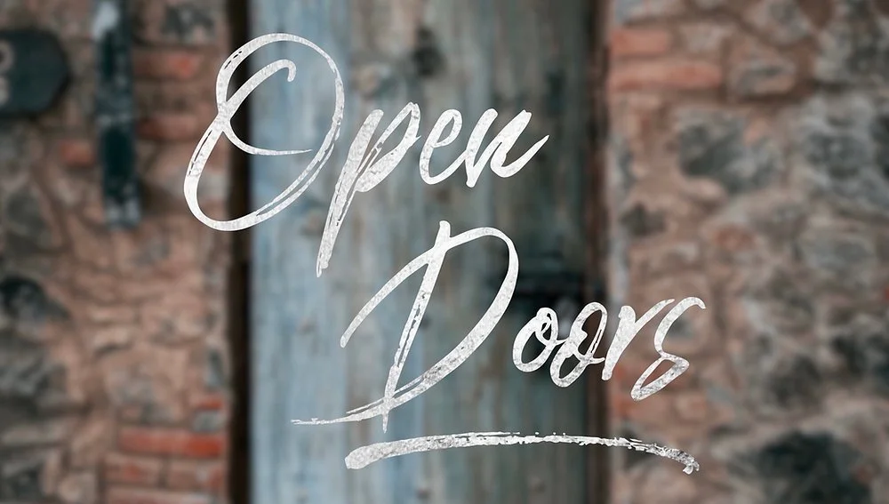 Doors Open... Doors Close