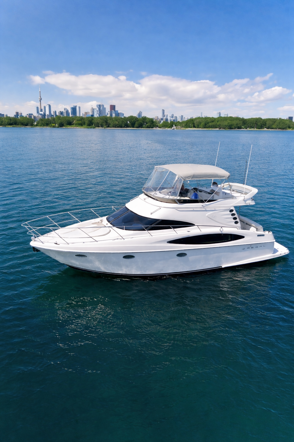 Regal 3880 Commodore | Luxury Yacht Experience