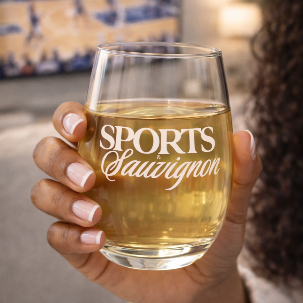sports-sauvignon-wine-glass-lifestyle.png