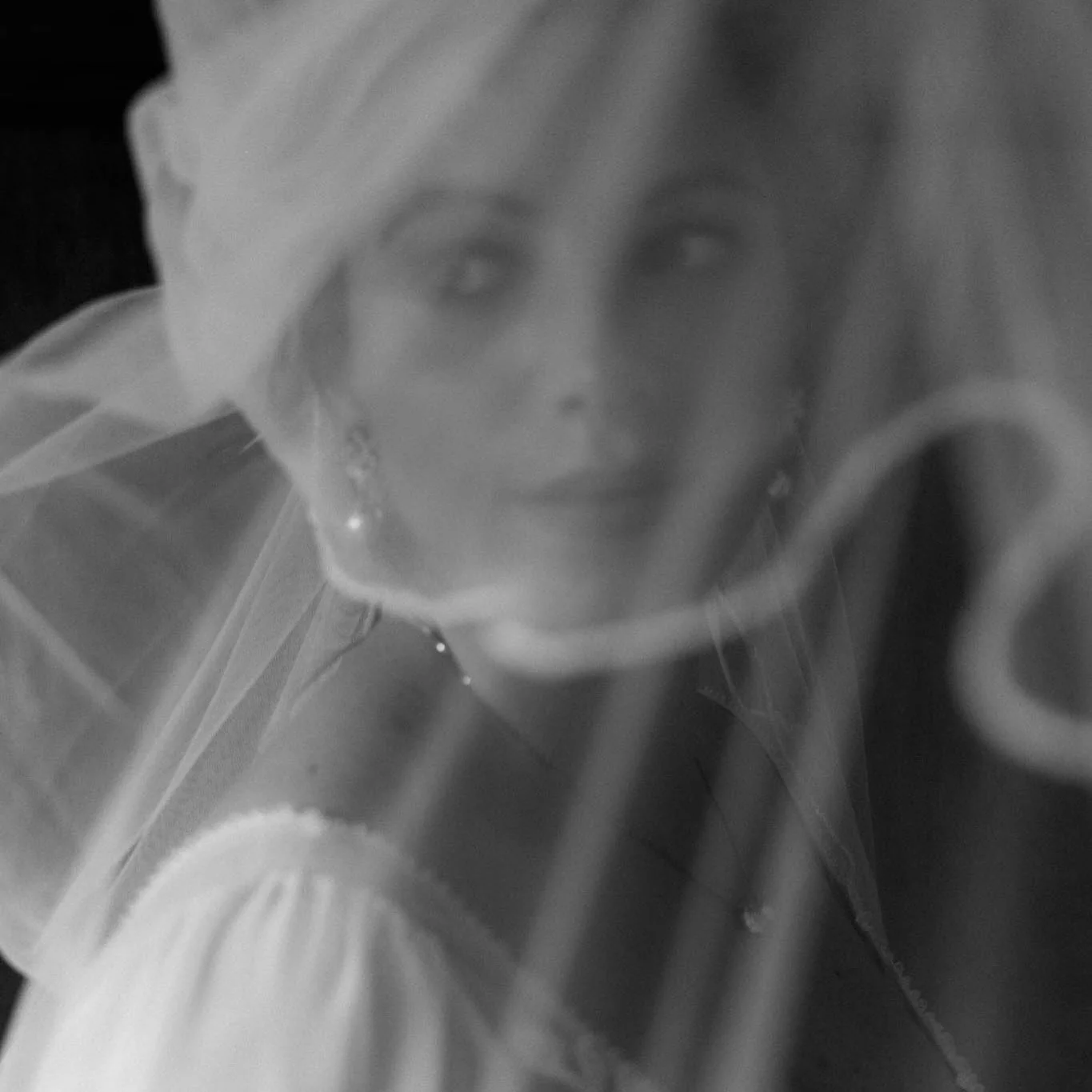 🤍🤍

Braut: @selenaroe 
Brautkleid: @estherbrautmode 
Trauredner: @der__traumann 

#bride #weddingday #wedvibes