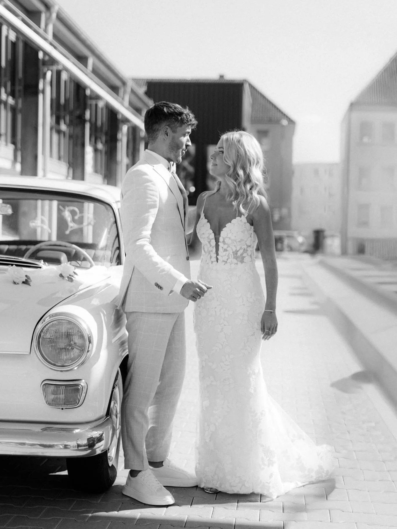 Immer wieder poste ich gerne von dieser Hochzeit aus Osnabr&uuml;ck. Petra und Philip haben eine so sch&ouml;ne urbane Hochzeit gefeiert, dass ich mich auch immer noch sehr gerne daran zur&uuml;ck erinnere. Vielen Dank f&uuml;r euer Vertrauen.

Braut