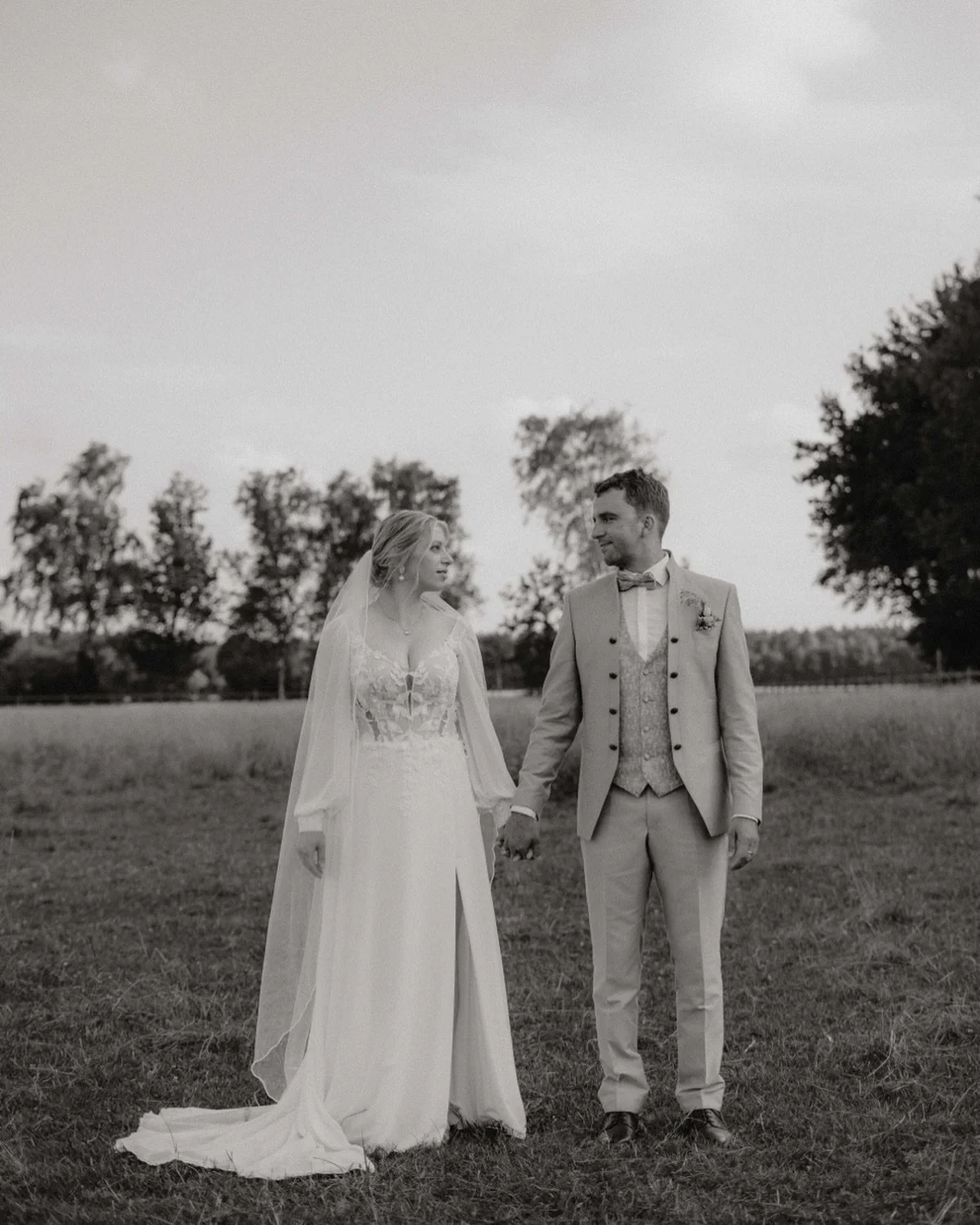 Selena &amp; Lucian 🤍

#hochzeitsfotografhamburg #hochzeitsfotografhannover #hochzeitsfotografbremen