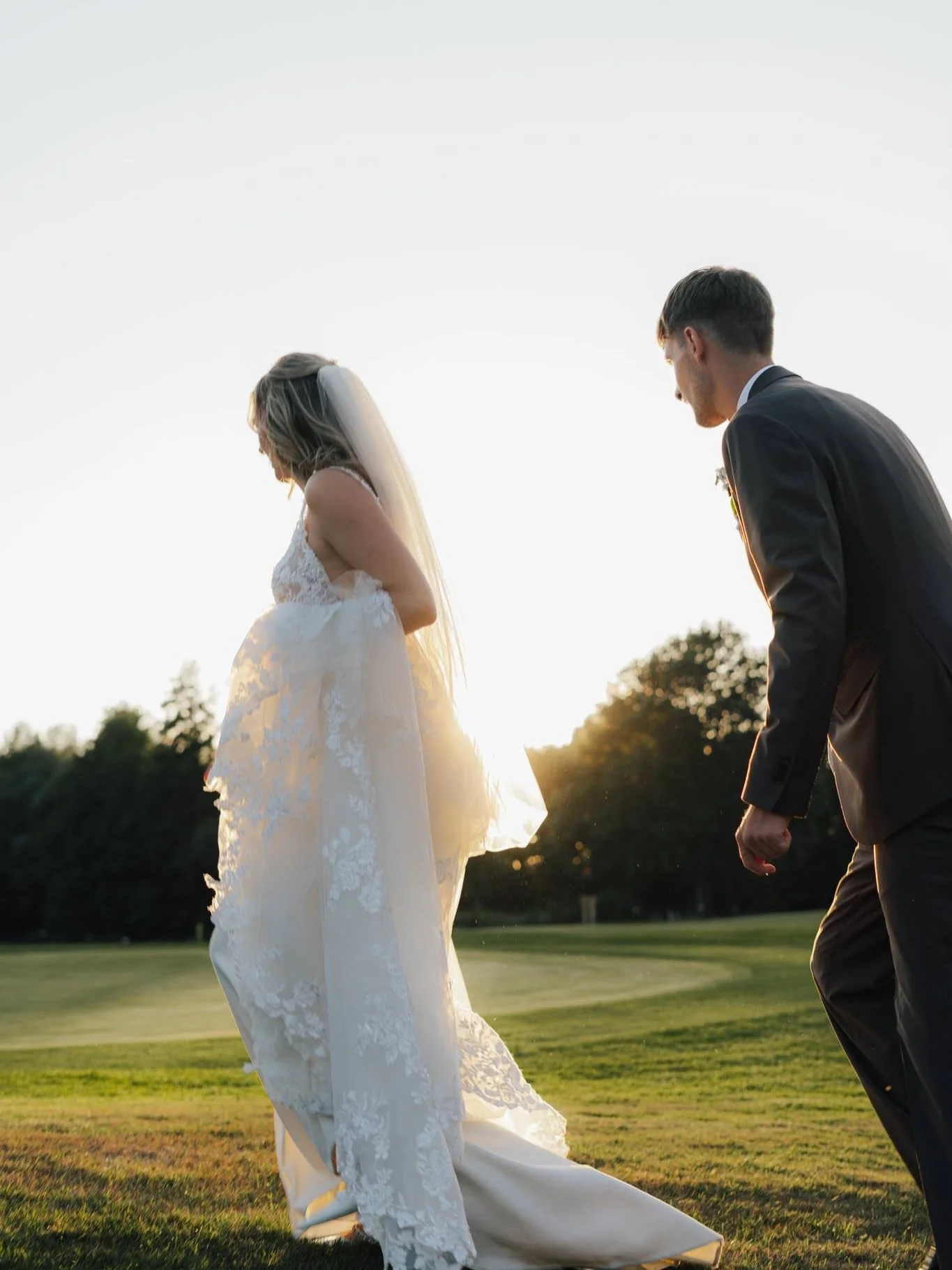 F&uuml;r die Hochzeit von @malikahns &amp; @jns_hns durfte ich als Second Shooter gemeinsam mit der lieben @marenuhlenhaut dabei sein (Danke Maren f&uuml;r diese M&ouml;glichkeit!). 

Eine richtig sch&ouml;ne Gelegenheit, diesen besonderen Tag aus ei