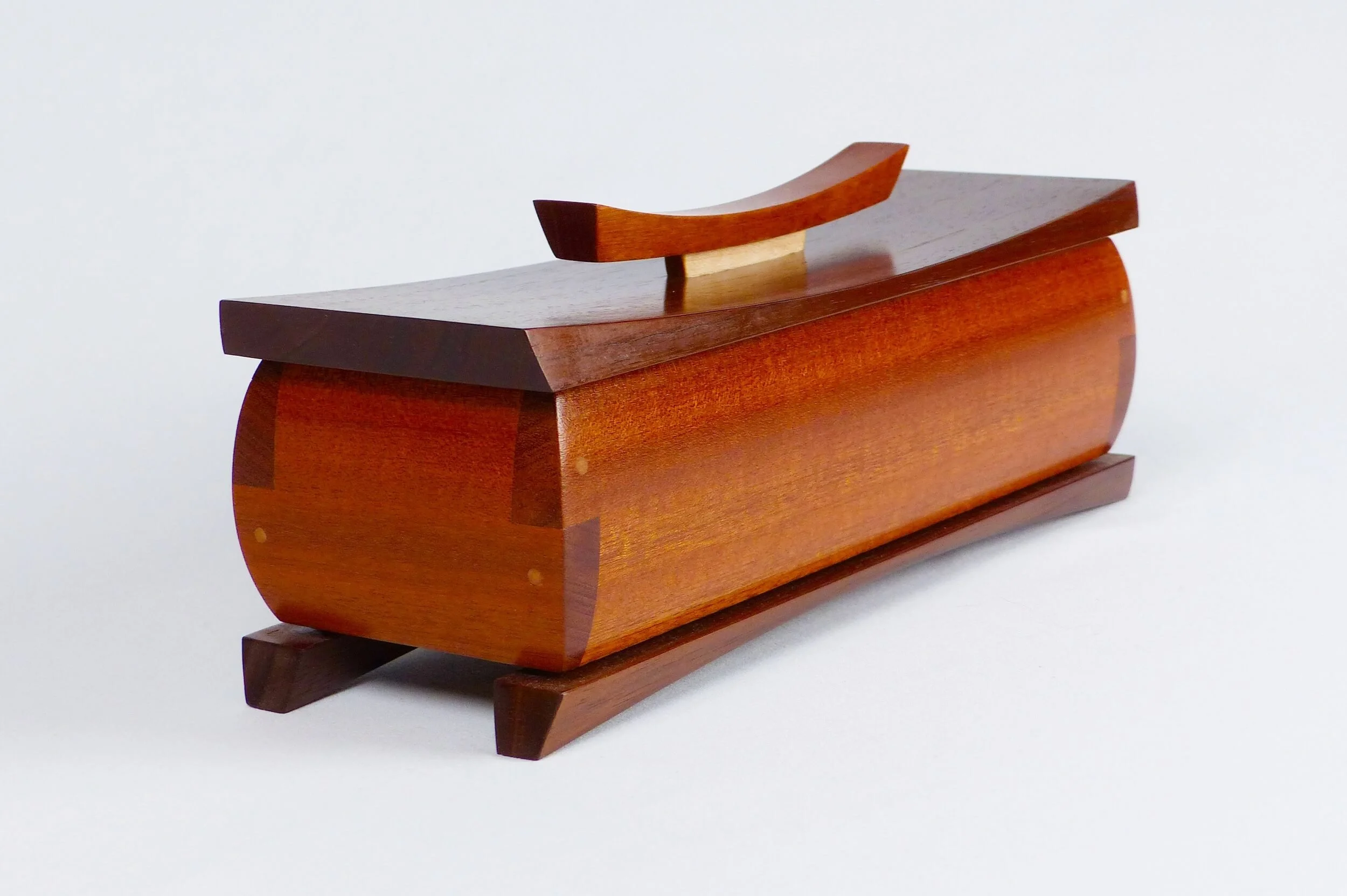 SushiBox-Sapele-closed-side.jpg