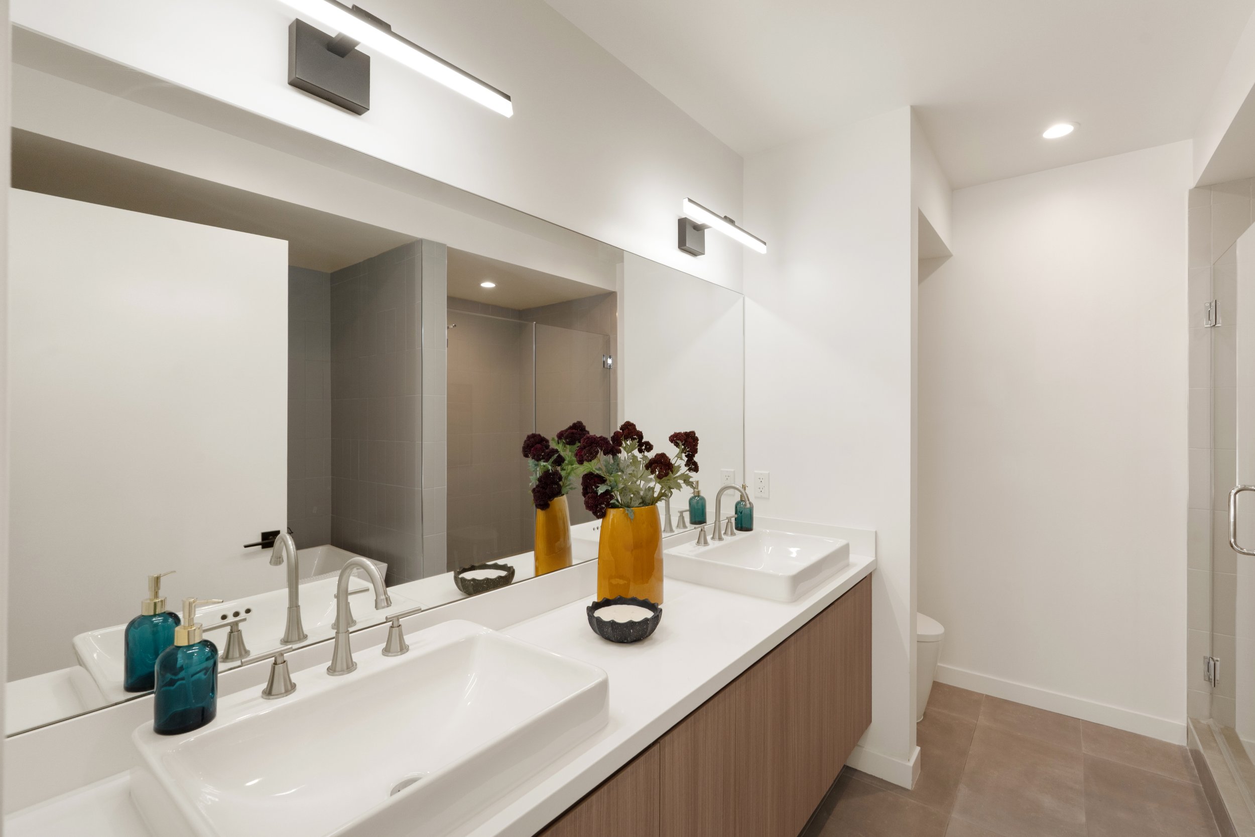 14-3961-tilden-ave_023.jpg