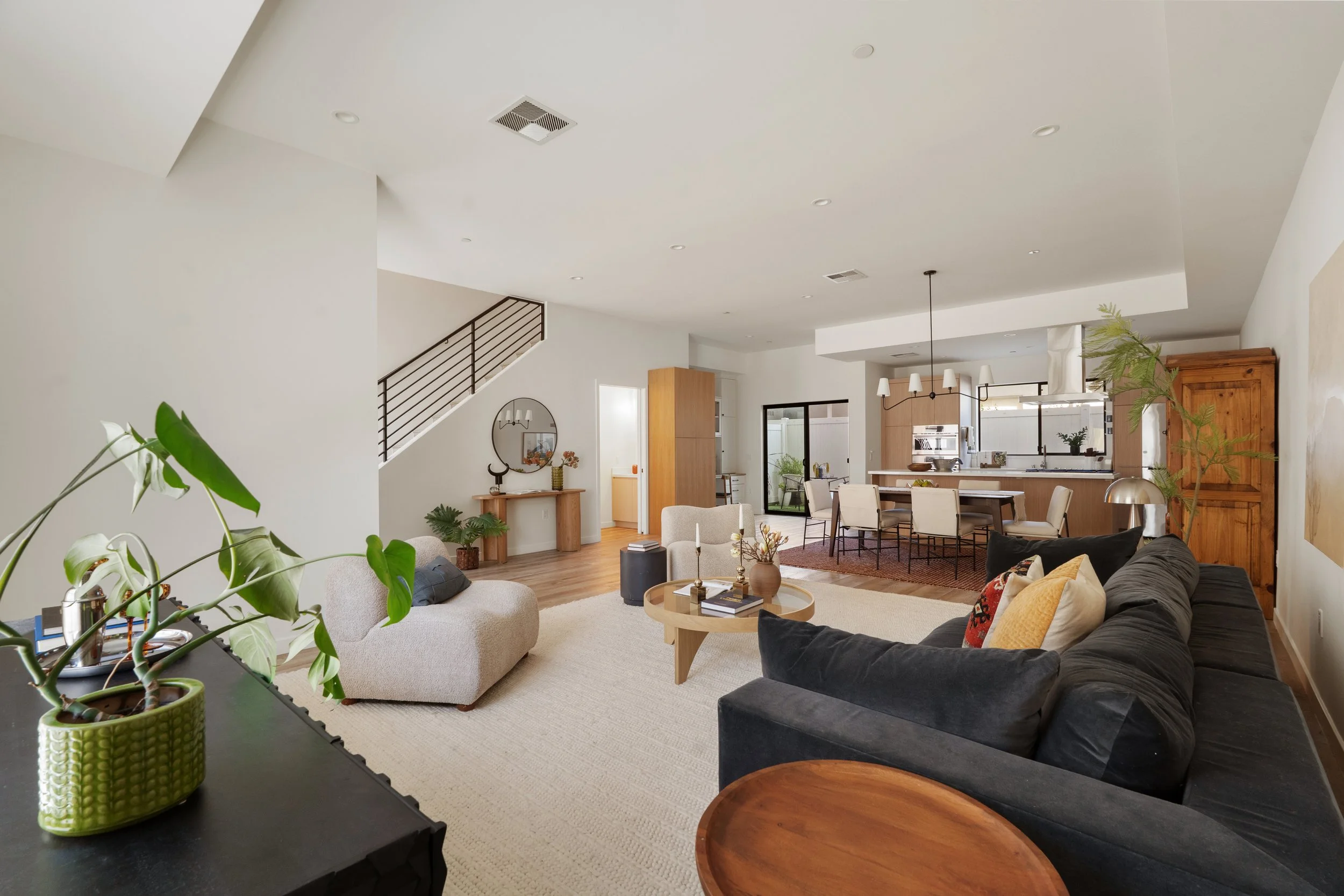 04-3961-tilden-ave_004.jpg