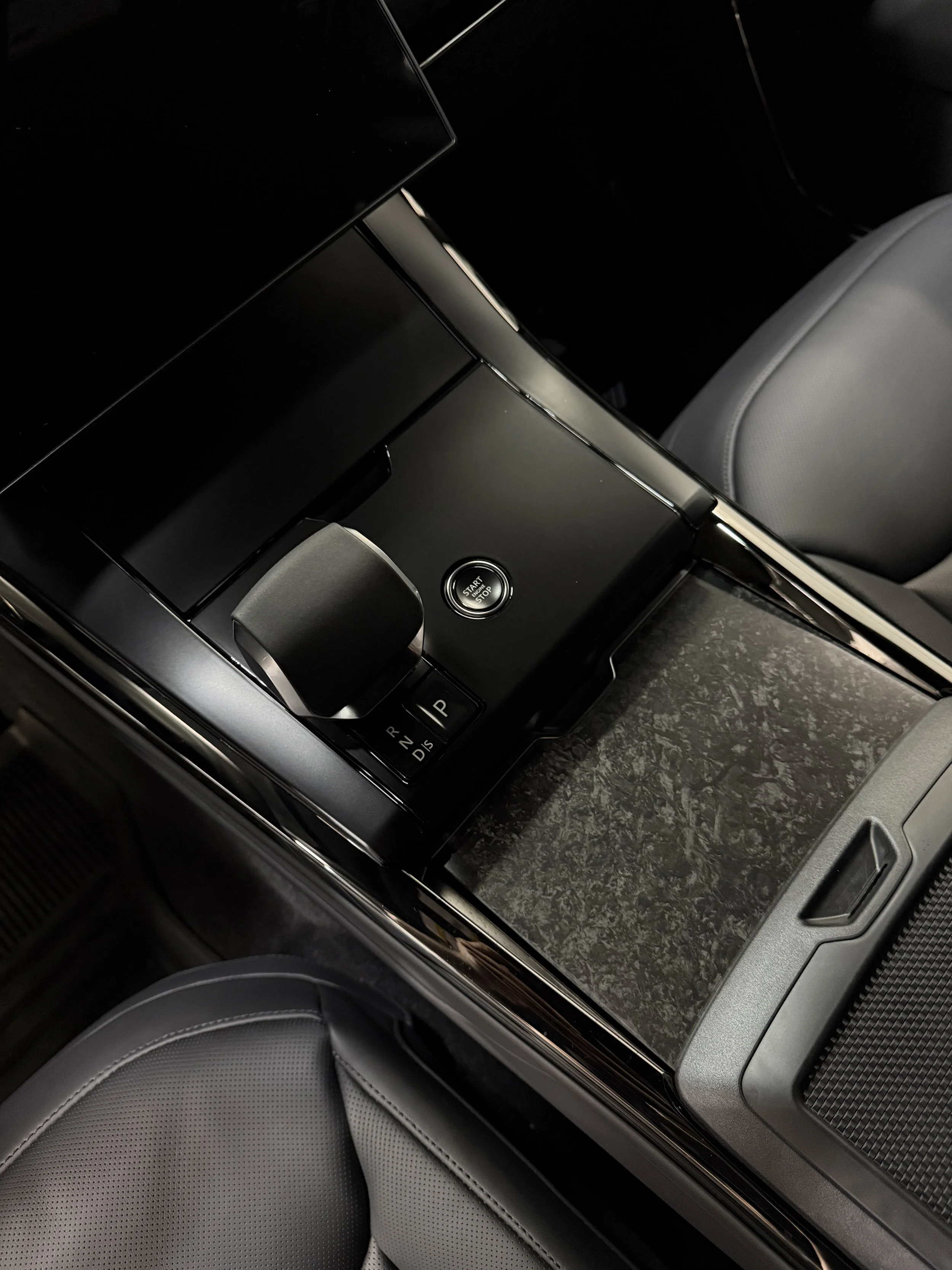 Professional Range Rover interior detailing and maintenance in Waterloo by ZAutoCare – expert vehicle care specialists serving Kitchener-Waterloo region