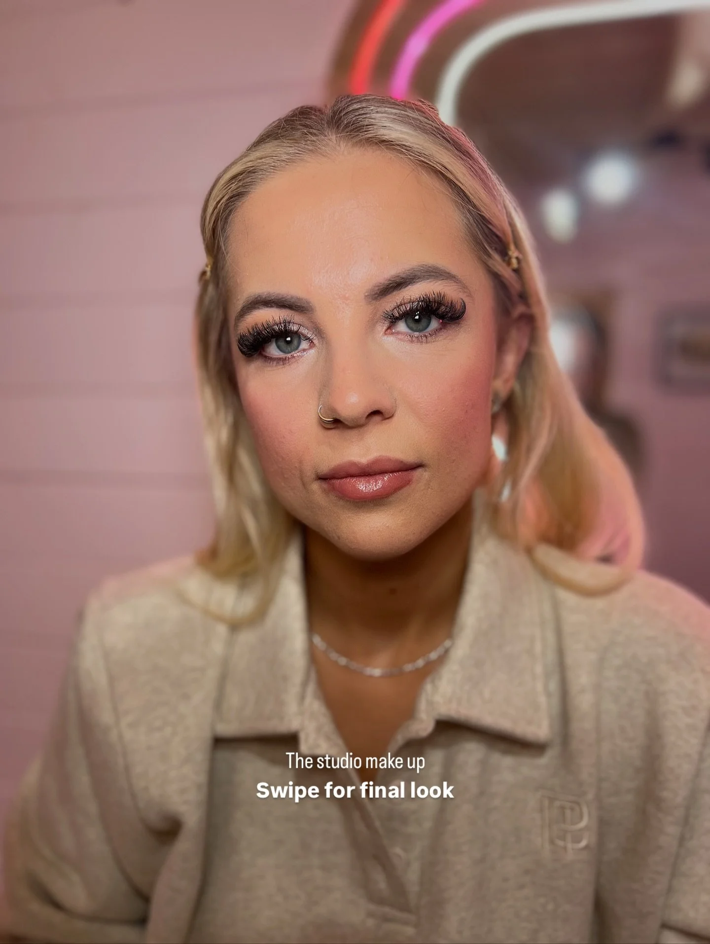 The stunning Becky for her engagement make up π€πππ 
Honestly, I have no words ….. just wow 
#makeupartisthampshire #hampshiremua #makeup #glammakeuplook #engagementmakeup