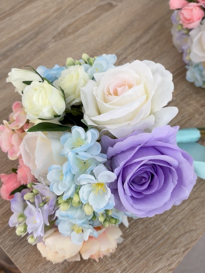 Just a little insight into my April so far 🎀🤍🧸

#photodump #mualife #mumlife #bridalmua