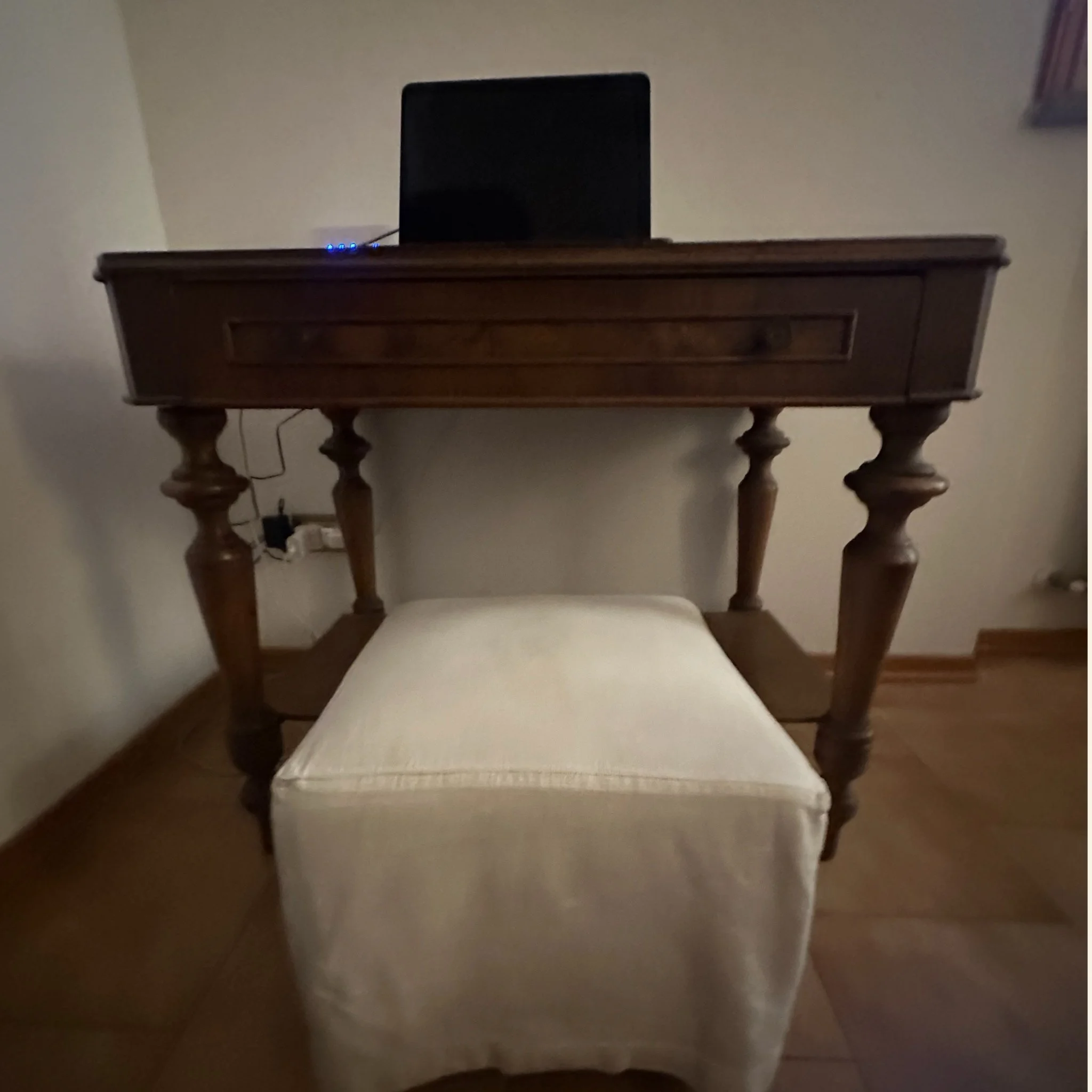 Il Tasso – Writing Desk