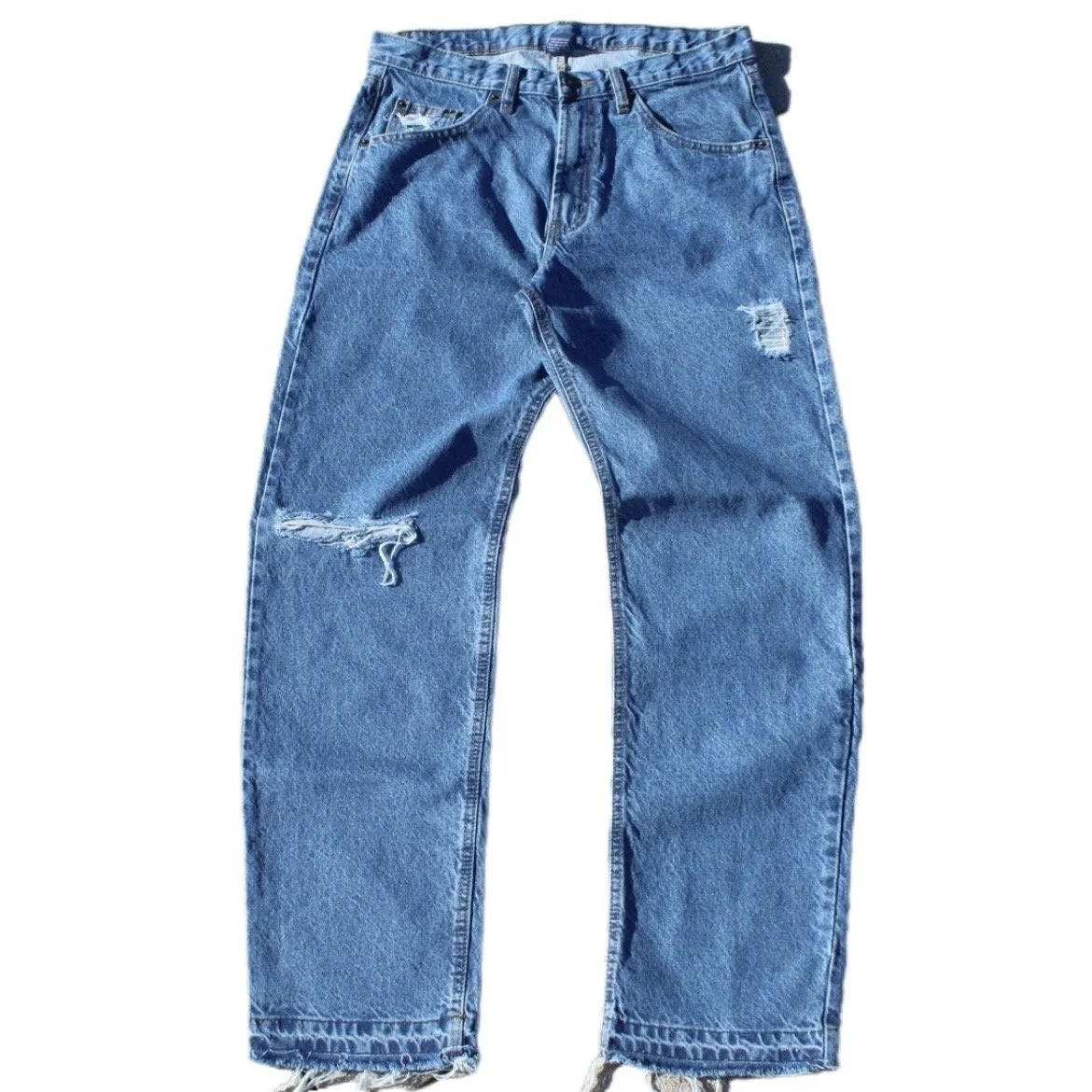 LLCO. Distressed Jeans
