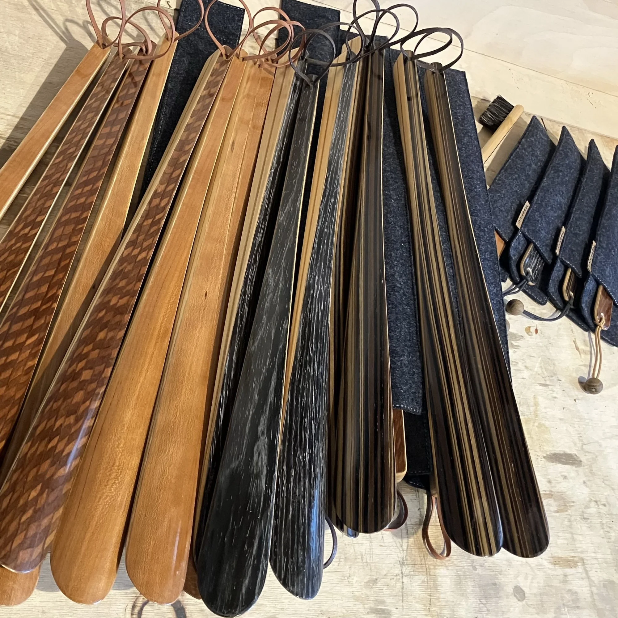 THE ARTISAN'S RETURN