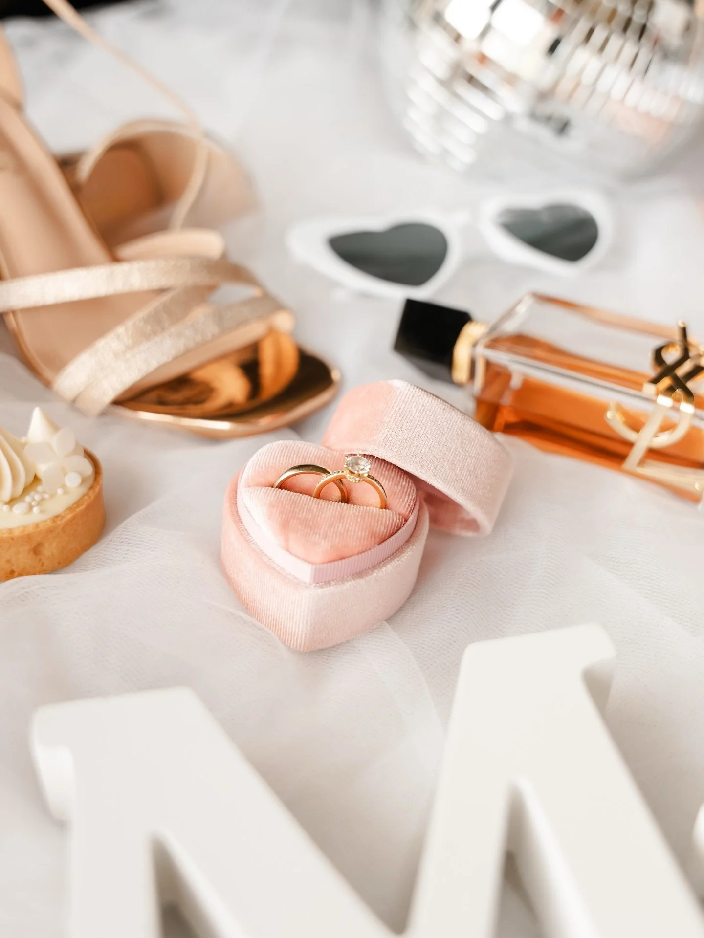 Samen met lieve Senna van @moments_of_glam heb ik deze leuke styled shoot georganiseerd! Een babyshower en een huwelijksaanzoek! 🍼💍

Al deze lieve mensen hebben mede mogelijk gemaakt dat het een prachtige dag is geworden! Dankjulliewel 🫶🏼

Hier w