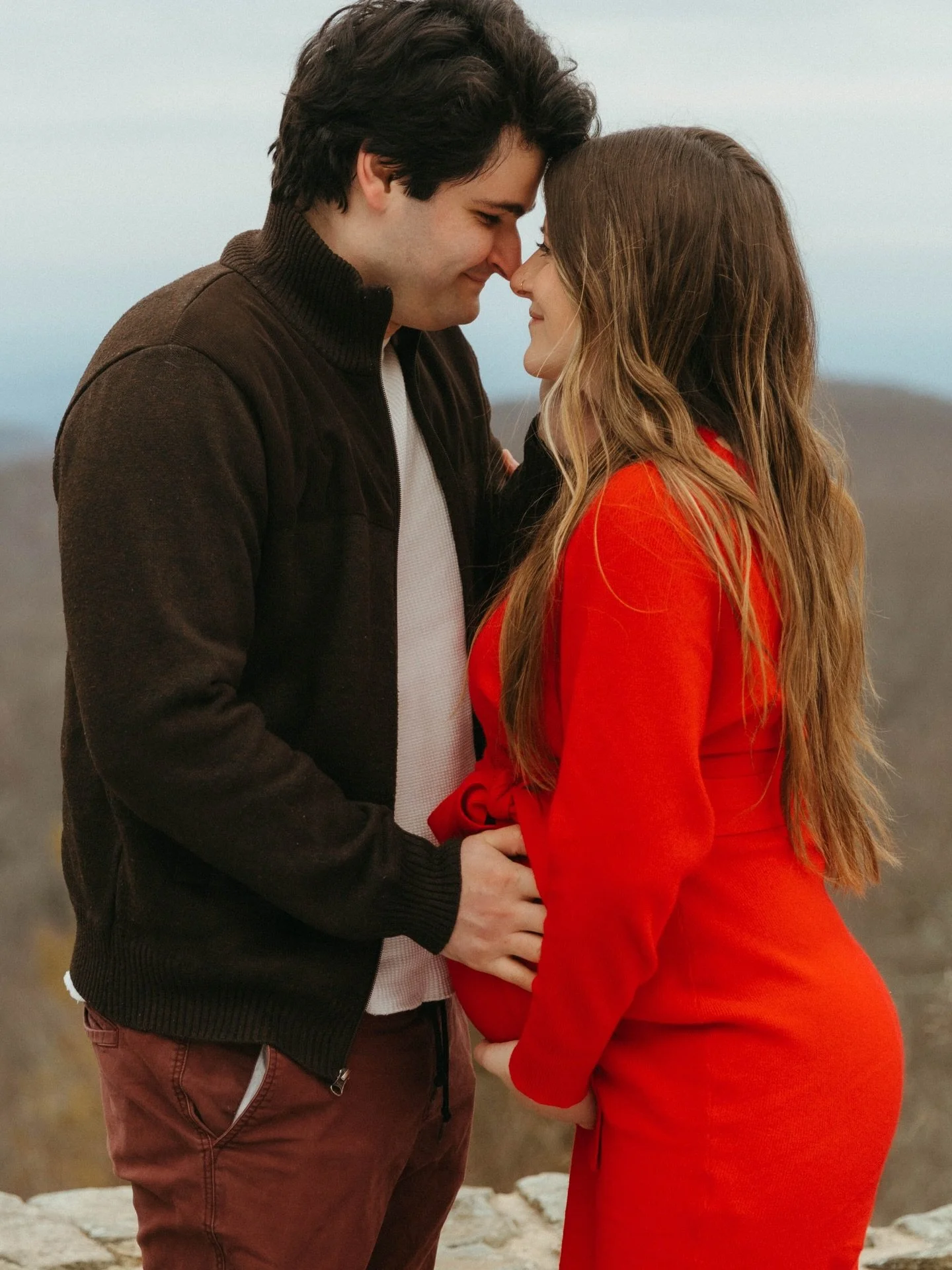 Wrapped in winter light, mountain air and a blanket from James&rsquo; Yiayia 🤍 A small detail, but one that holds so much meaning for Erinn and James.
