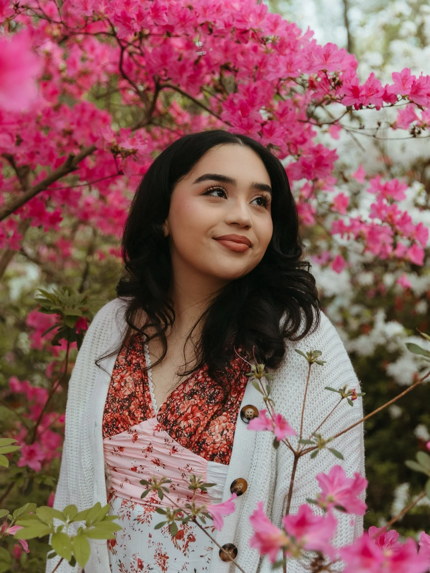 Kim&rsquo;s turn and I&rsquo;m still not over how perfect this dress was on her 🤍 it moved so beautifully with the flowers and blended into the azaleas in the prettiest way.

.
.
.
.
.
.
.

DMV portrait photographer, Maryland photographer, Maryland 