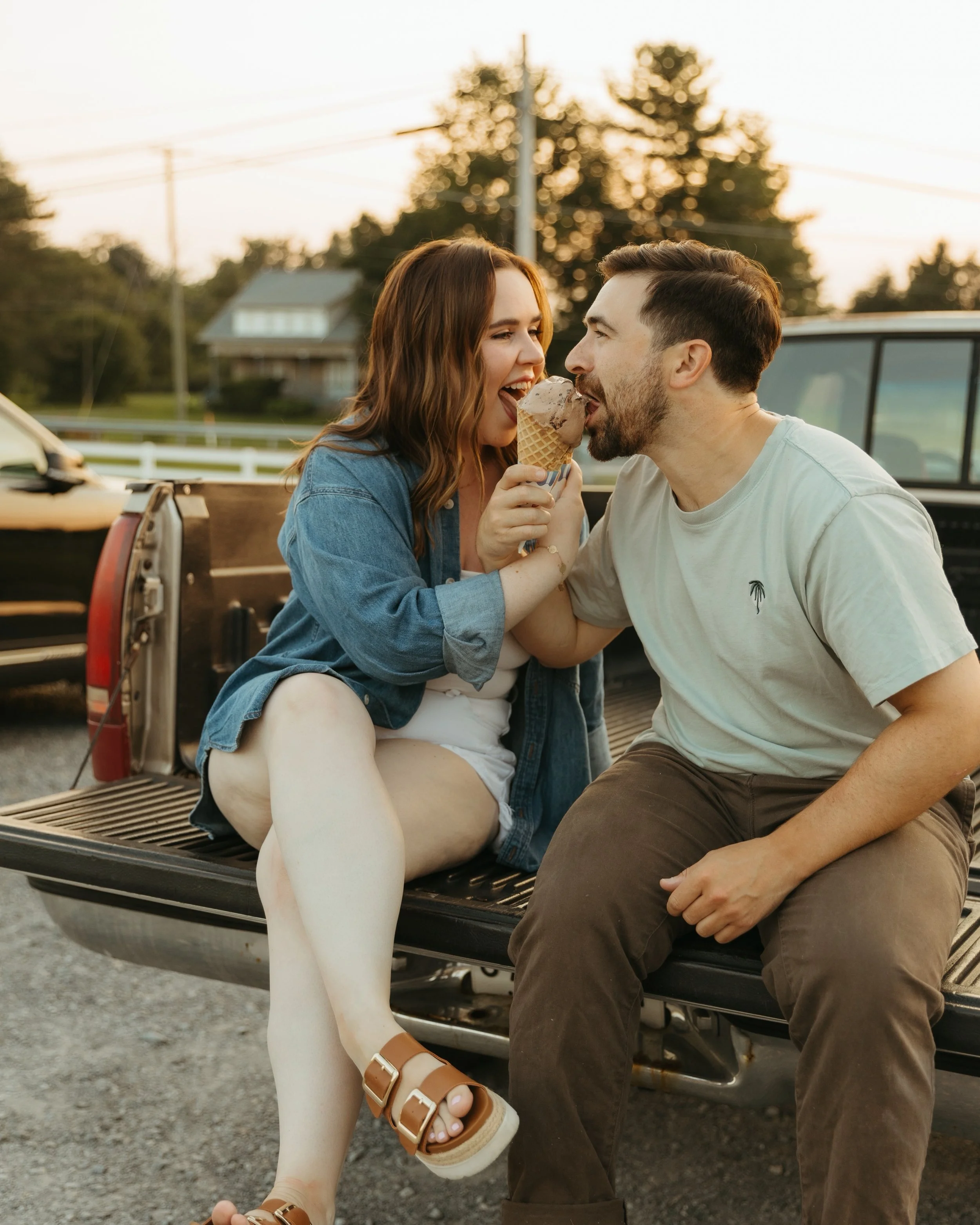 Okay this photoshoot was not supposed to happen like this, BUT I AM SO HAPPY IT DID!! The original ice cream shop we were going to go to was closed 😭 so I googled the closest one near us and this one popped up. And what was in the parking lot?! This