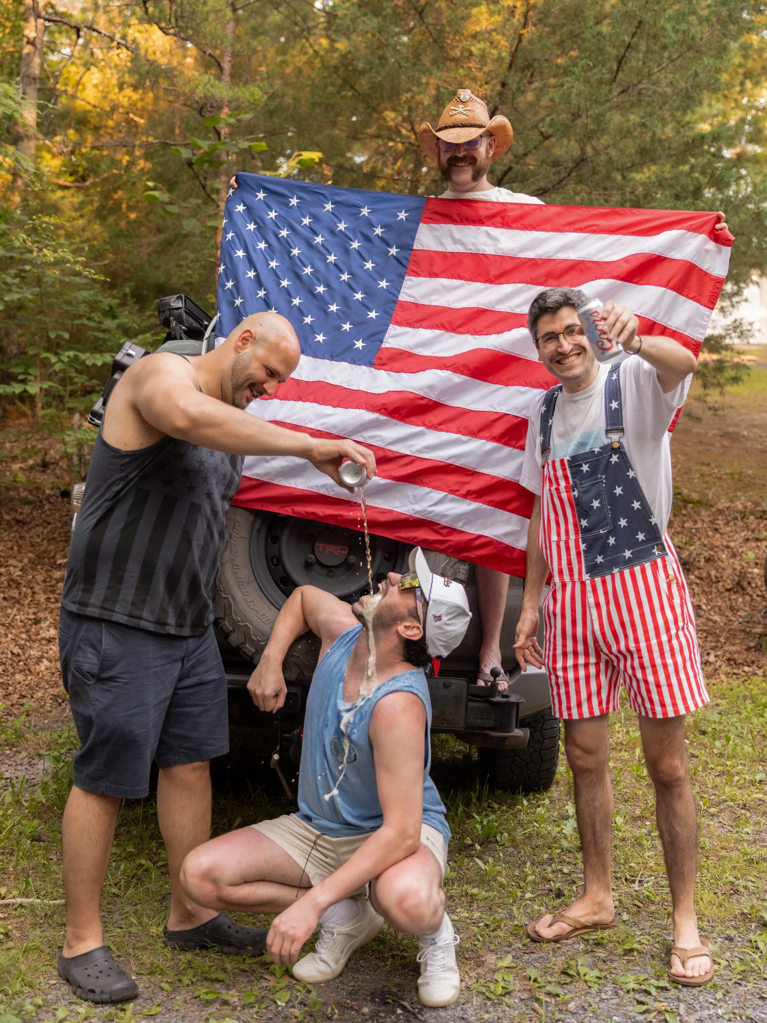 This photoshoot was probably the quickest I&rsquo;ve had guys agree to get their photos taken 🤣 🇺🇸 good company, beer and celebrating the 4th of July 🎆 

.
.
.
.
.
.
.

DMV portrait photographer, Maryland photographer, maryland photoshoot, spring