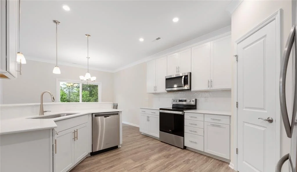 Kitchen - 23112 Clarabelle.jpeg