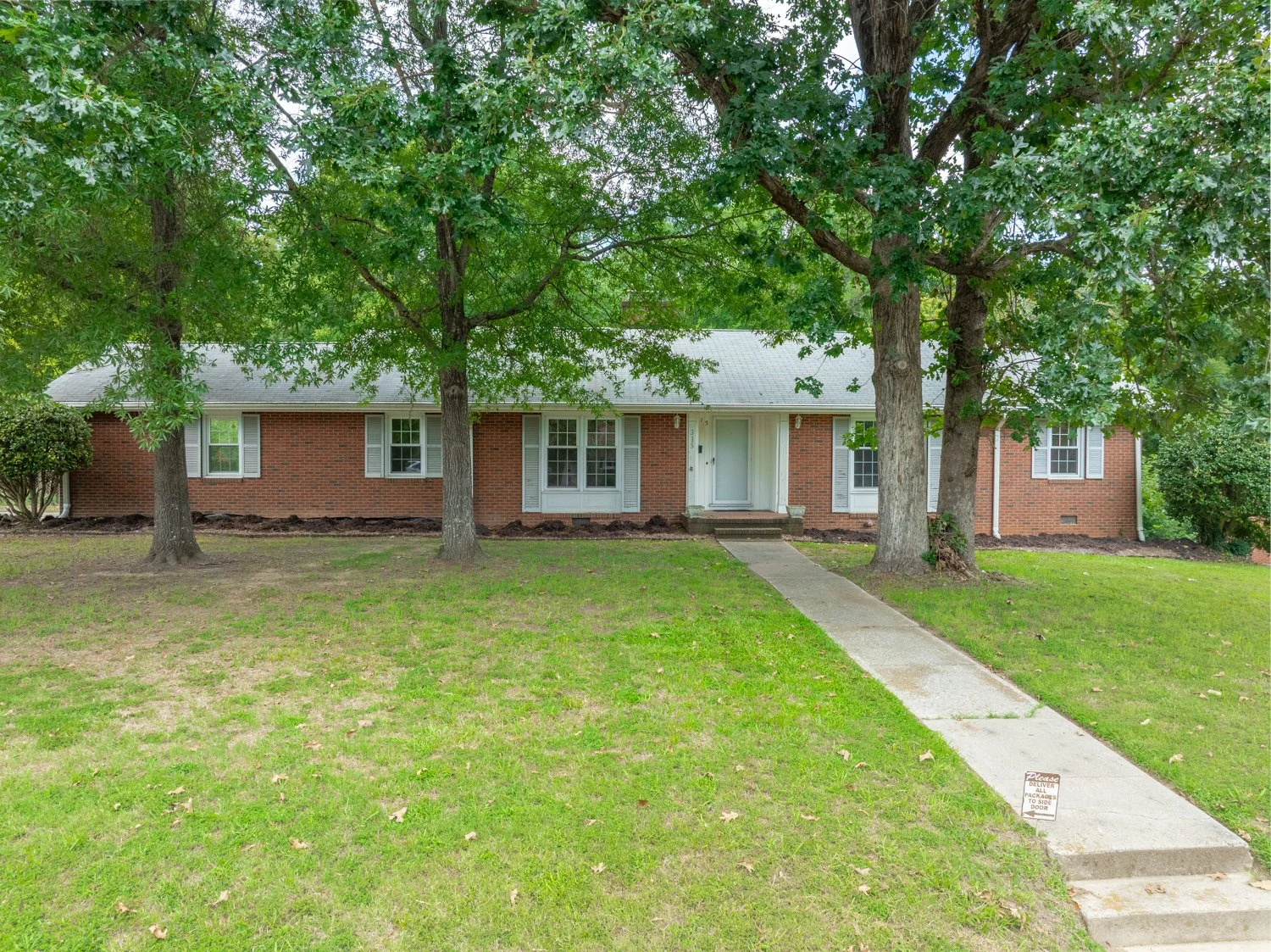 315 Crestside dr_Web-33.jpg