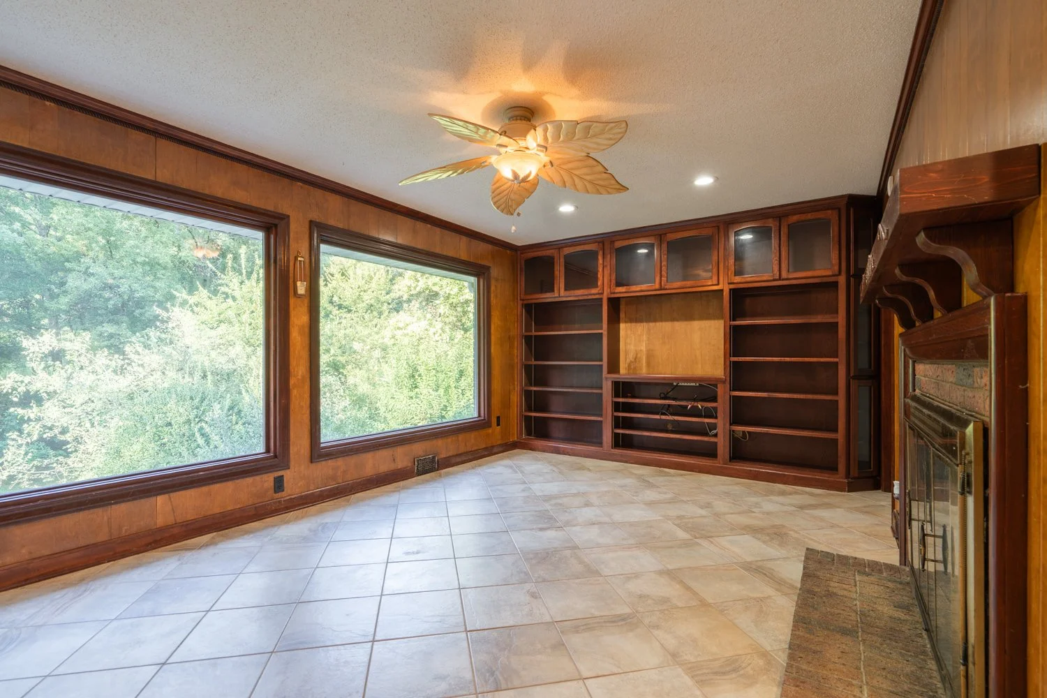 315 Crestside dr_Web-19.jpg