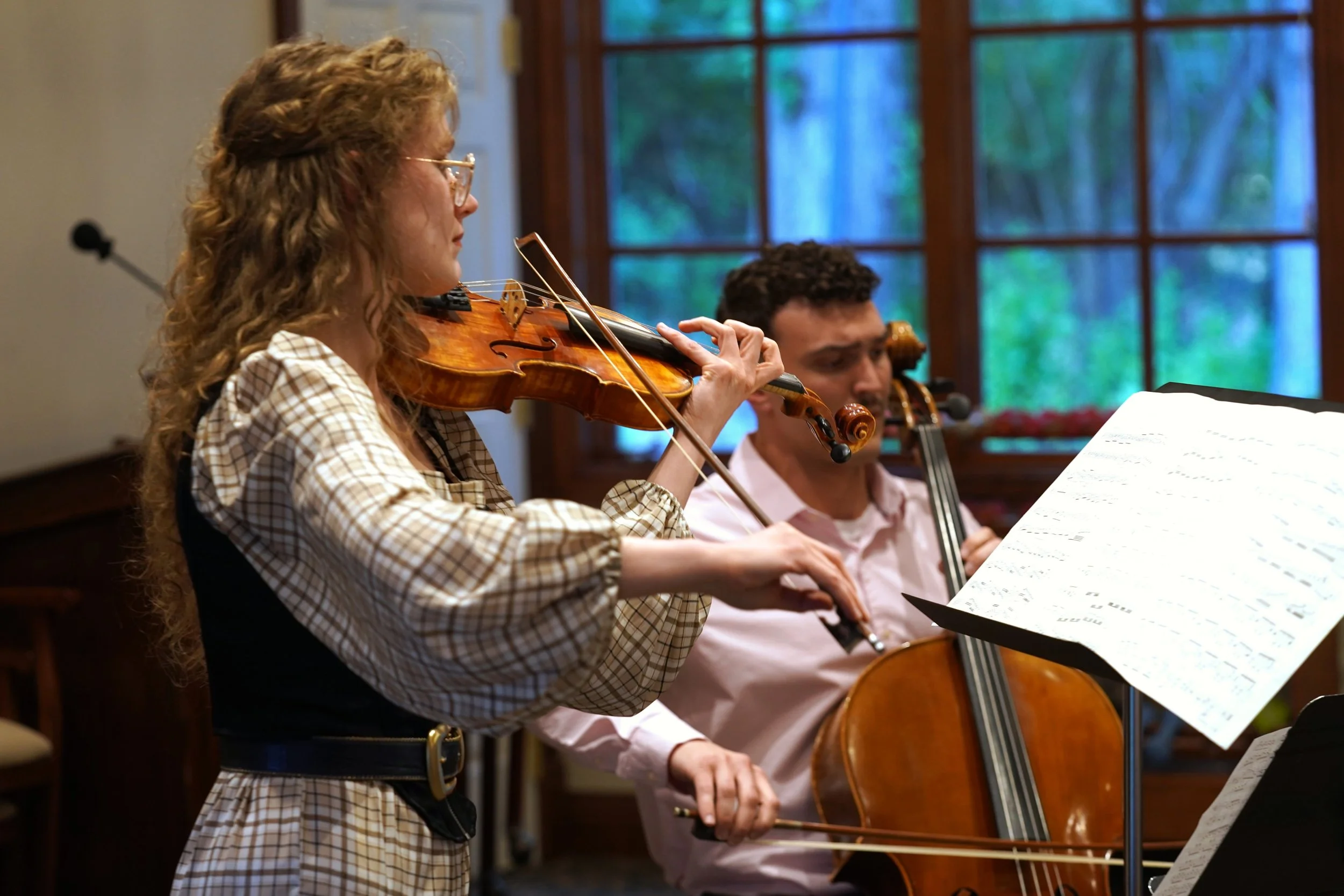 Elizabeth Cox is a violin teacher base in Baltimore, Maryland