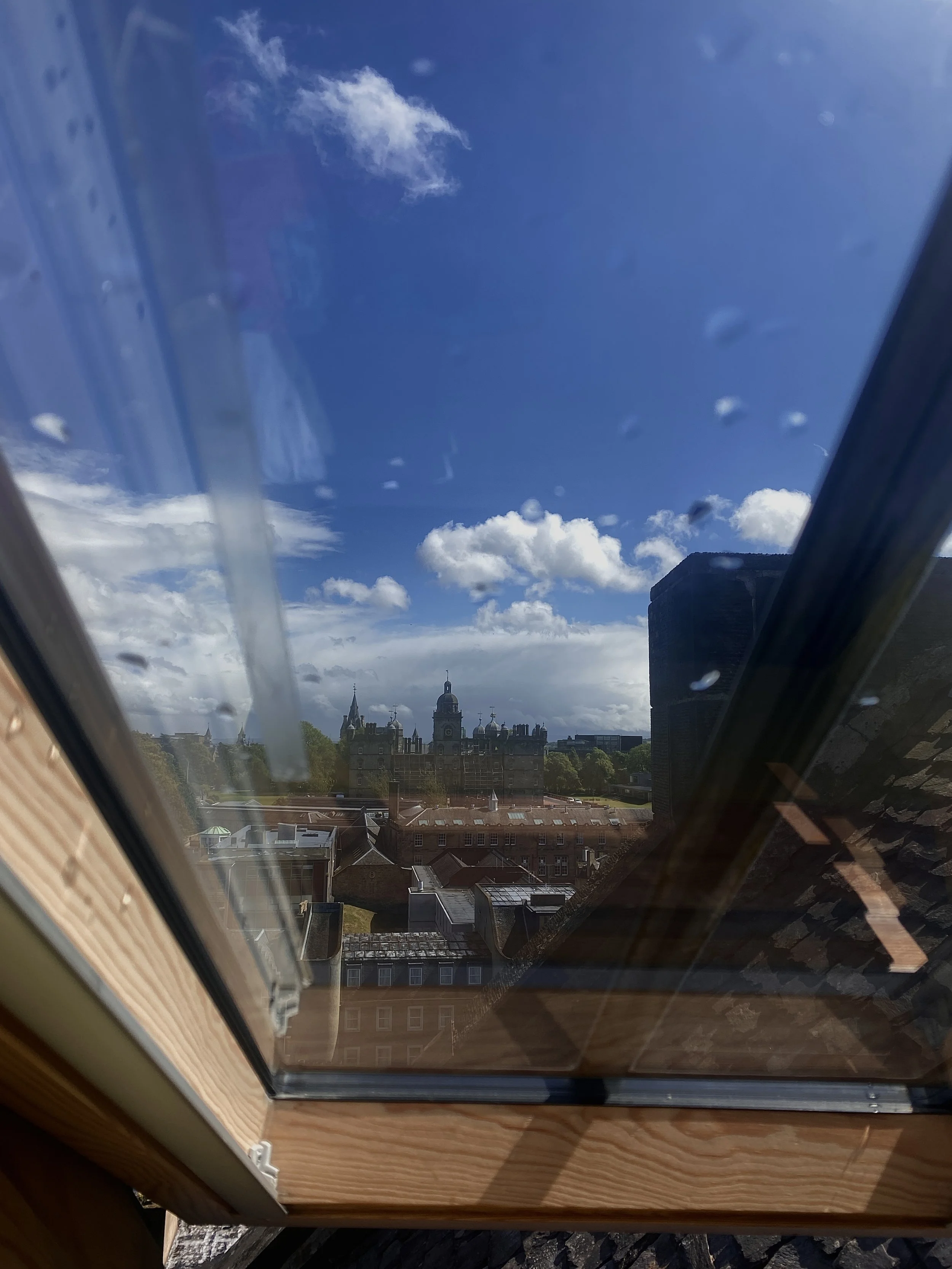 (63) Scotland, UK (Edinburgh)