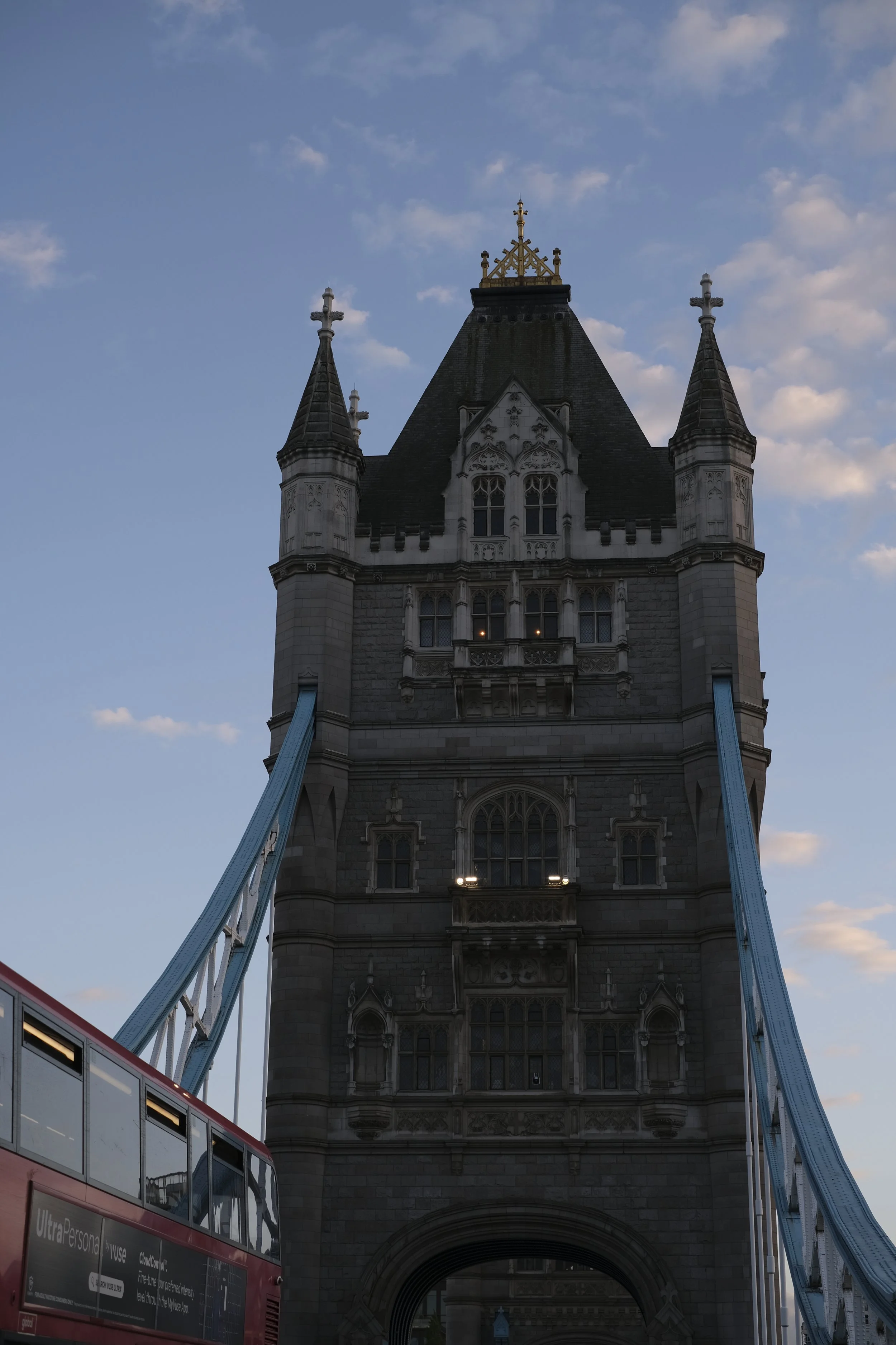 (105) London, UK